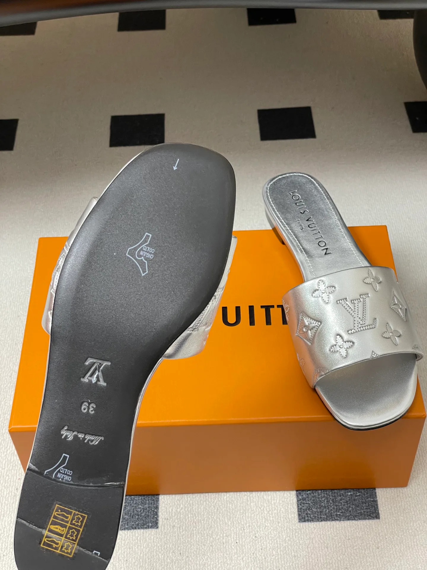 Сандалии Женские Louis Vuitton 3361704