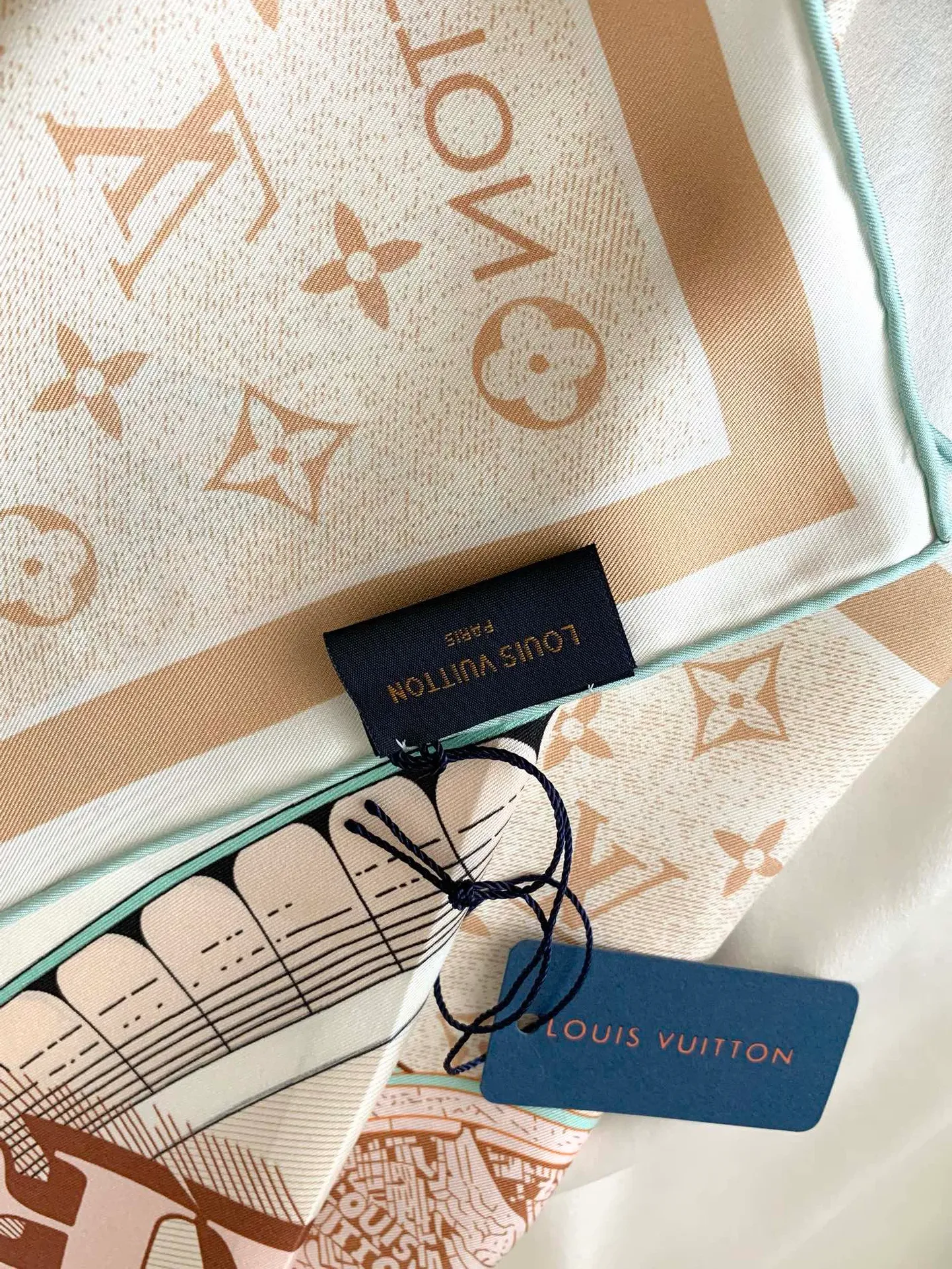 Шарфы Louis Vuitton 35180