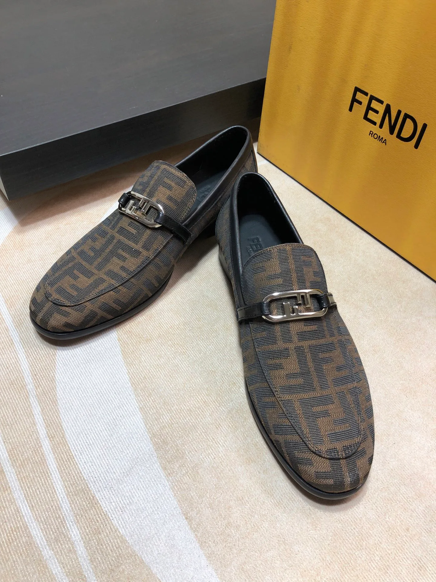 Лоферы Мужские Fendi 33600