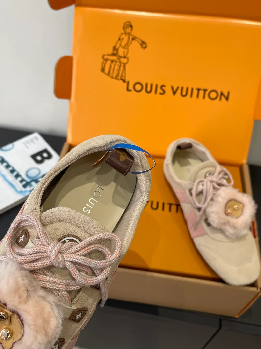 Кроссовки Женские Louis Vuitton 1595067