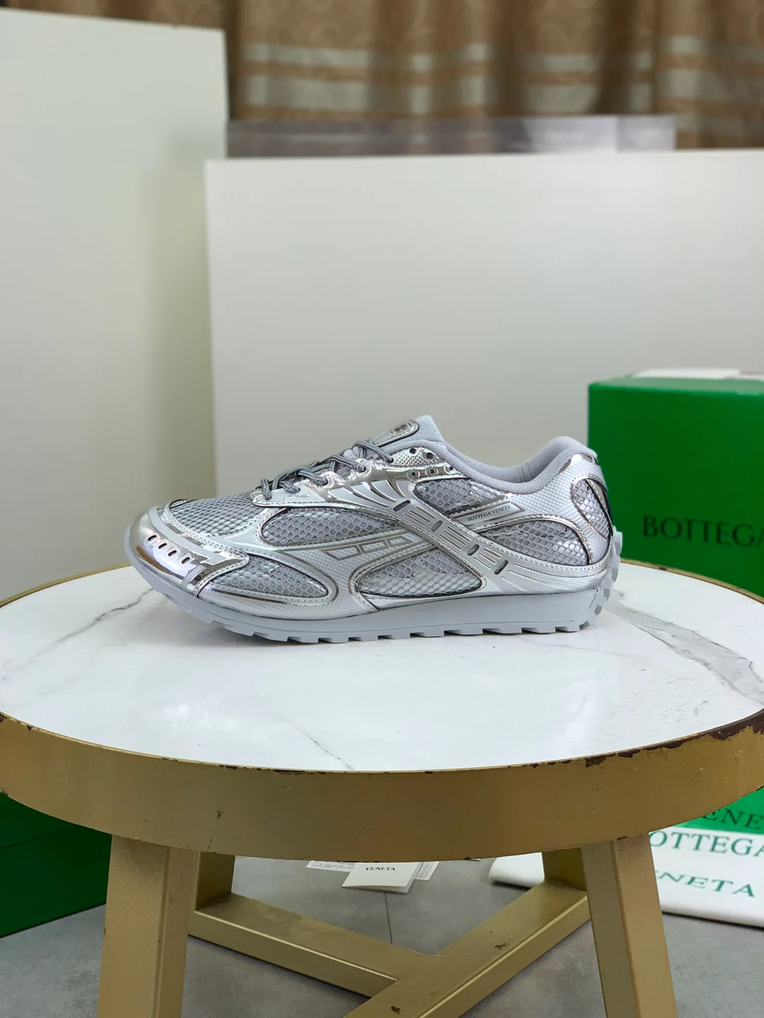 Кроссовки Женские Bottega Veneta 18365186