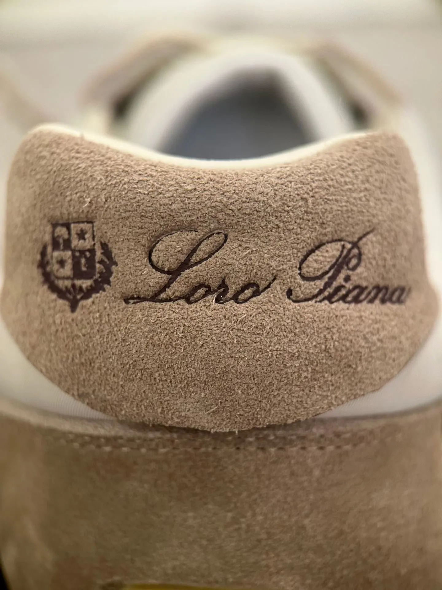 Кроссовки Женские Loro Piana 18267410