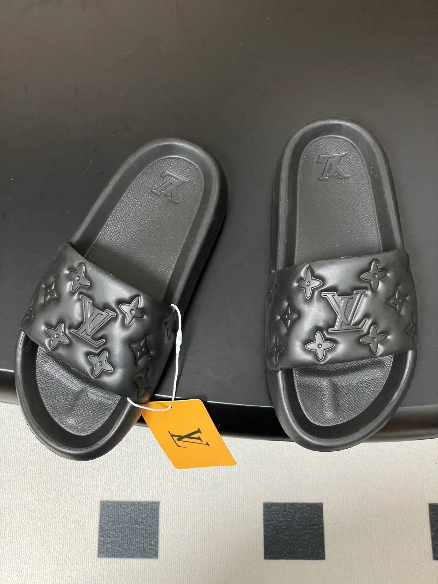 Шлепанцы Женские Louis Vuitton 12837373