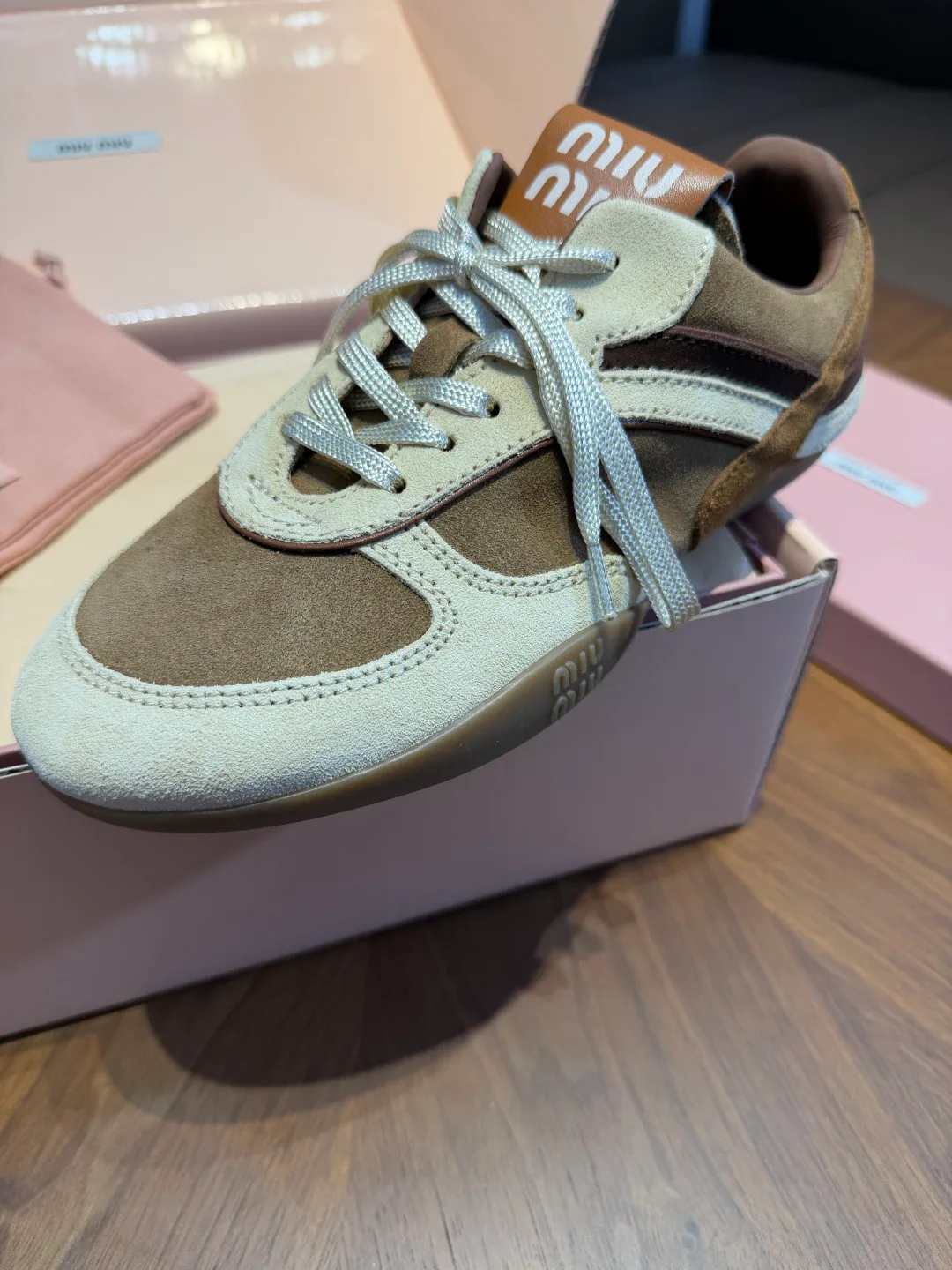 Кроссовки Женские Miu Miu 18267511