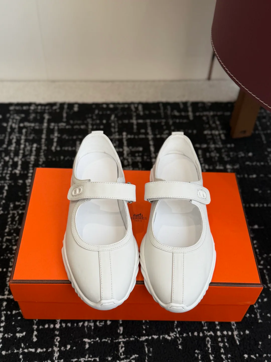 Кроссовки Женские Hermes 18610759