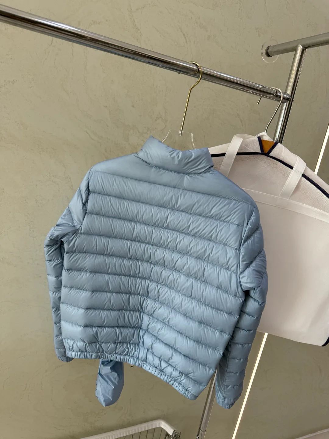 Куртки И Пуховики Женские Moncler 18043477