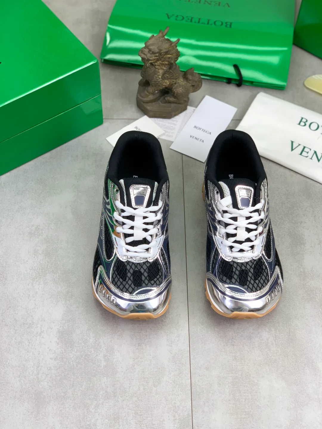 Кроссовки Женские Bottega Veneta 18365169