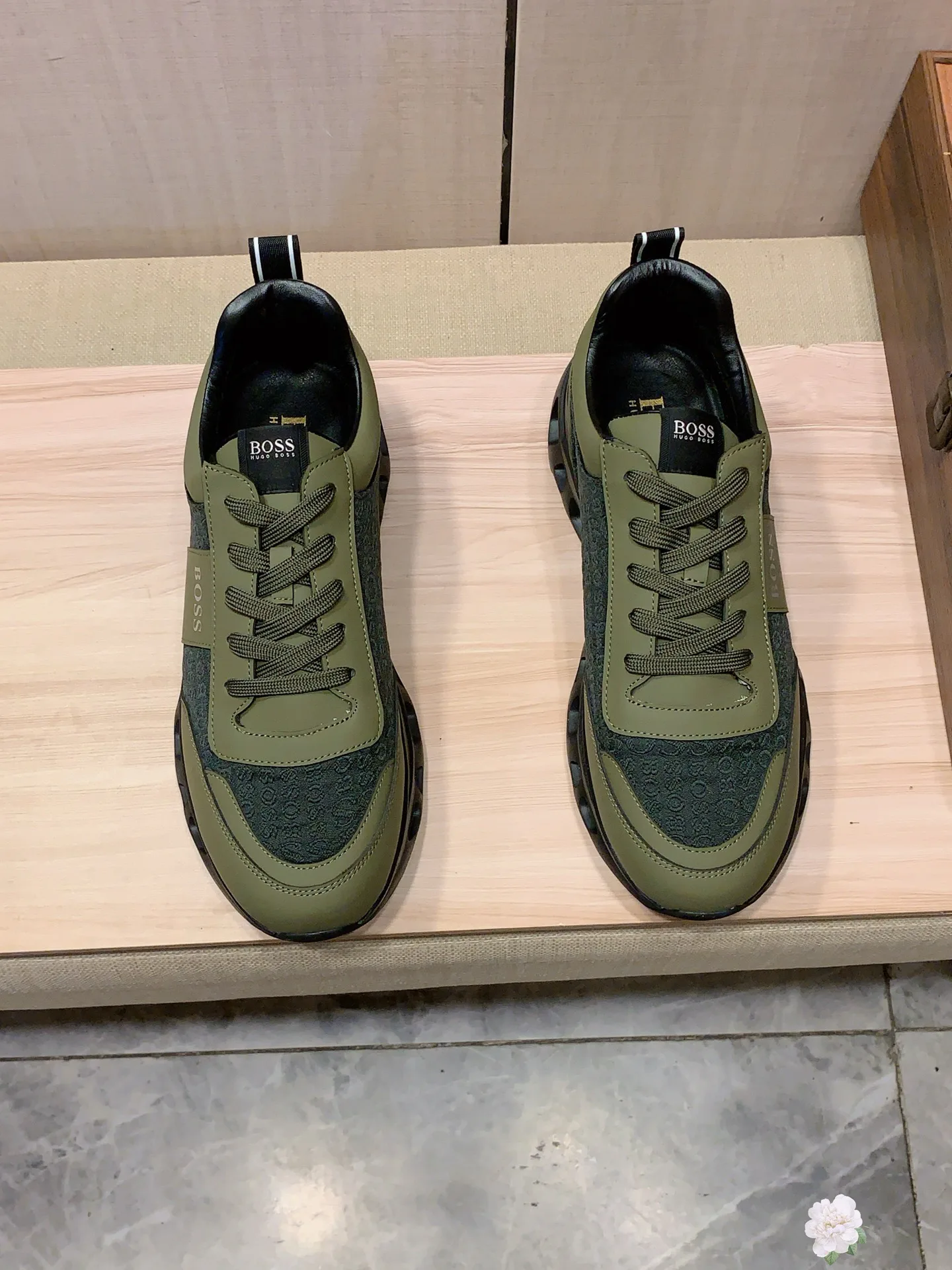 Кроссовки Женские Hugo Boss 75468