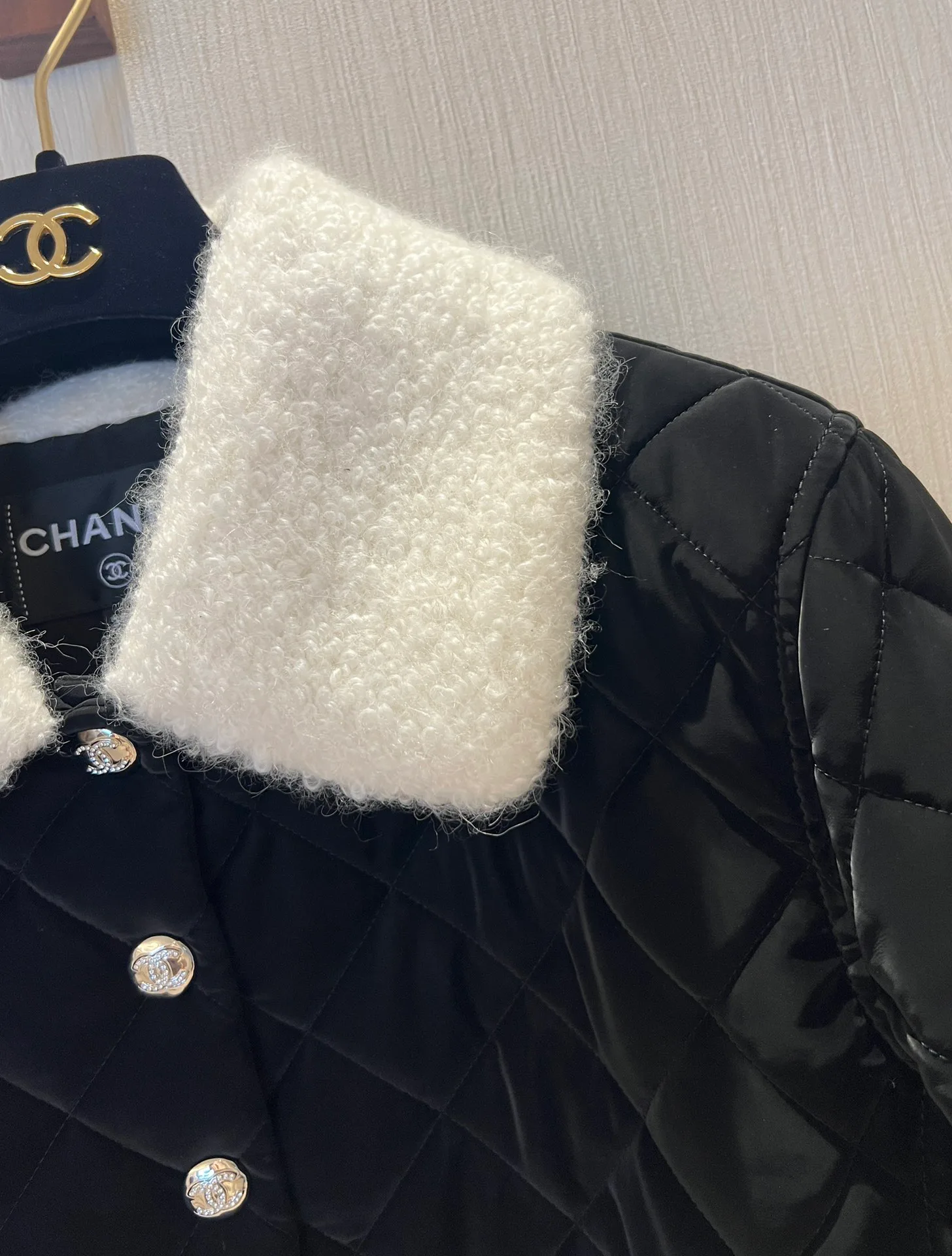 Куртки И Пуховики Женские Chanel 78733