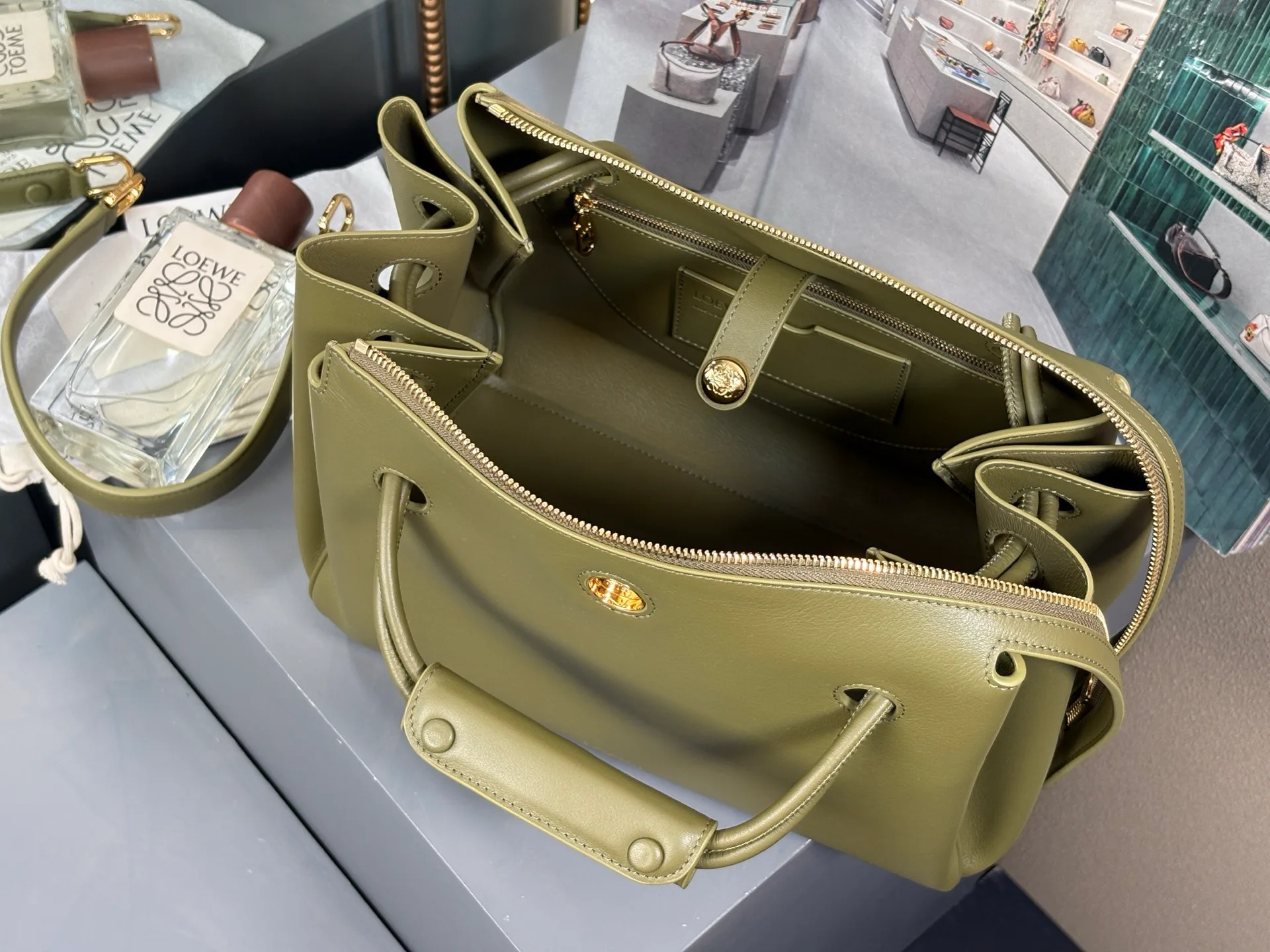 Классические Сумки Женские Loewe 11566857
