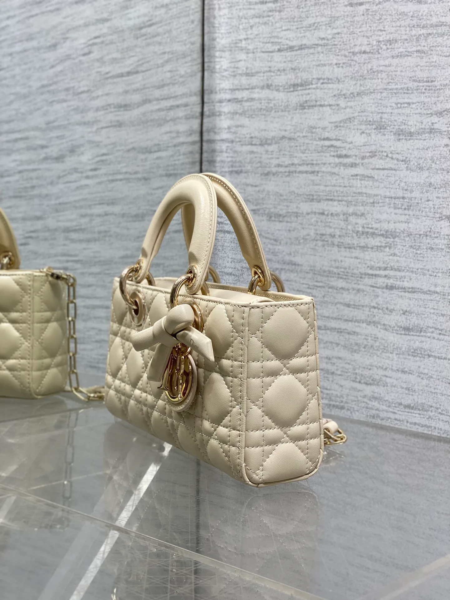 Классические Сумки Женские Christian Dior 11685174