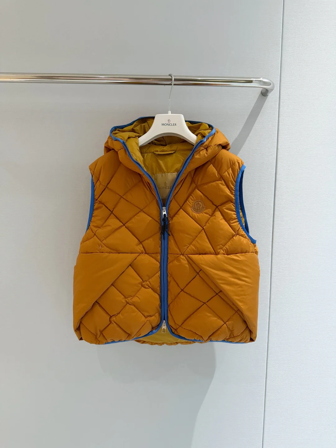 Жилеты Женские Moncler 18538560