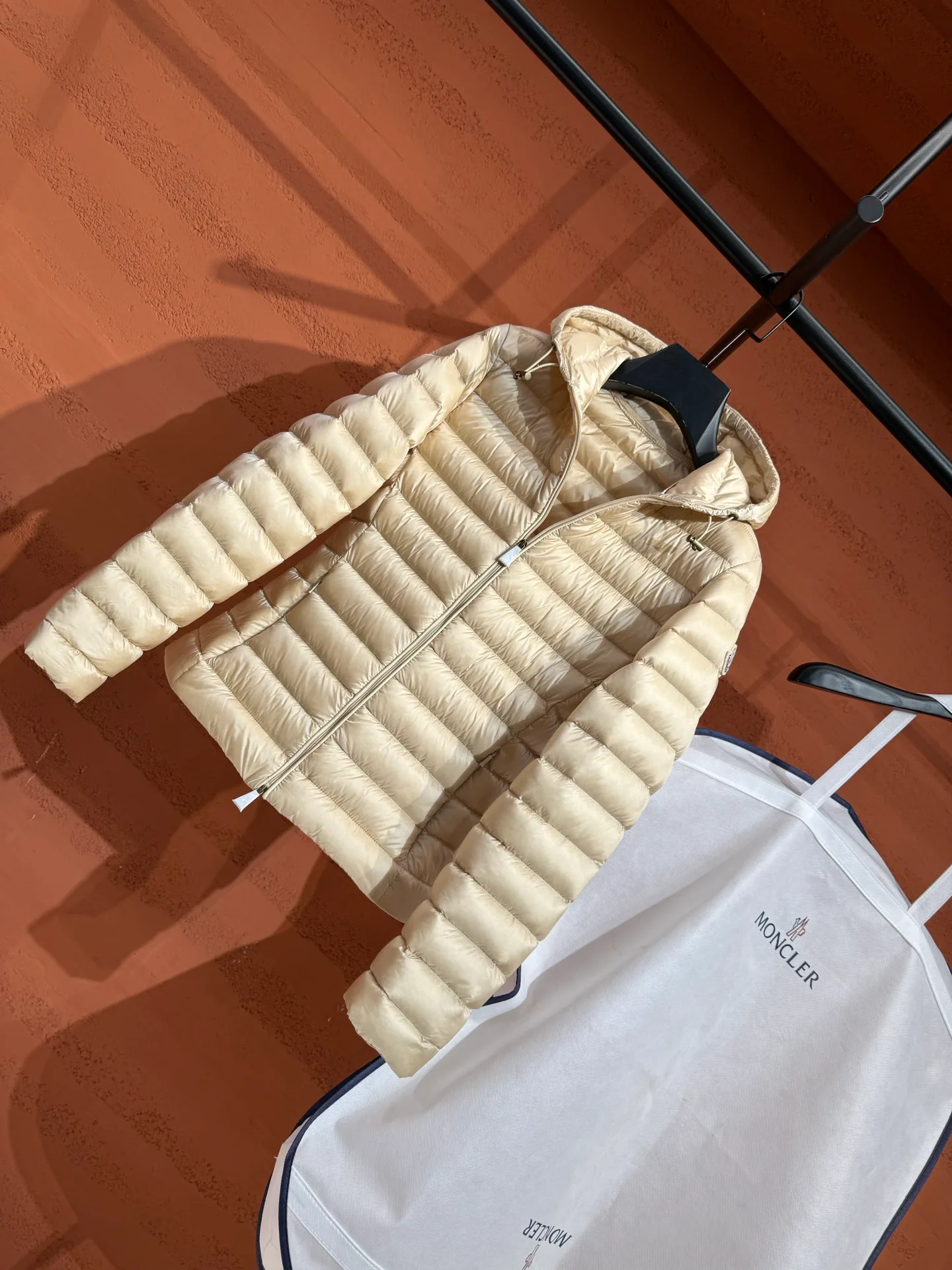 Куртки И Пуховики Женские Moncler 20099951