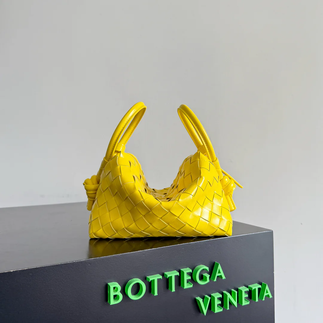 Сумки На Ремне Женские Bottega Veneta 11655665