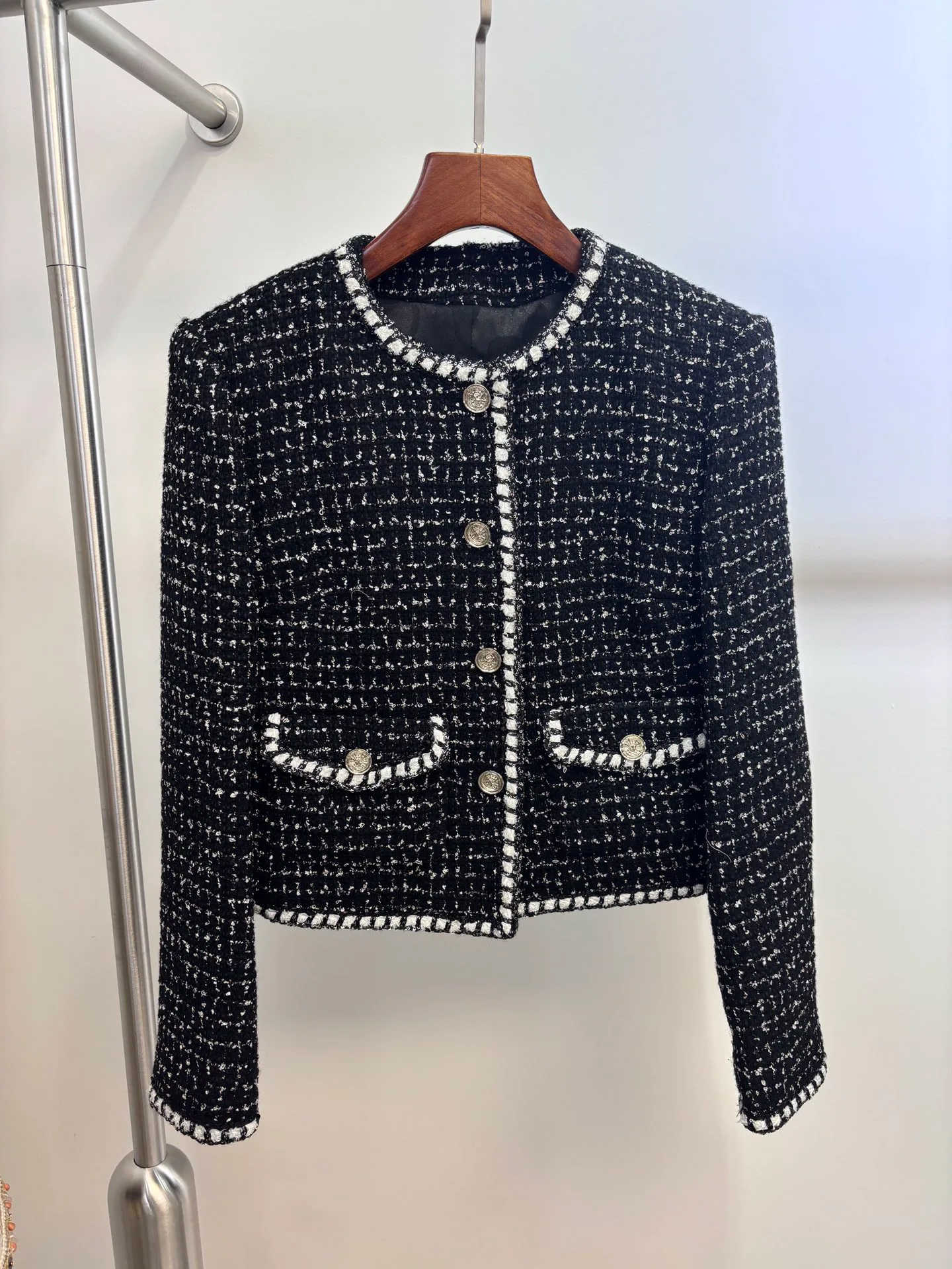 Куртки И Пуховики Женские Chanel 202171