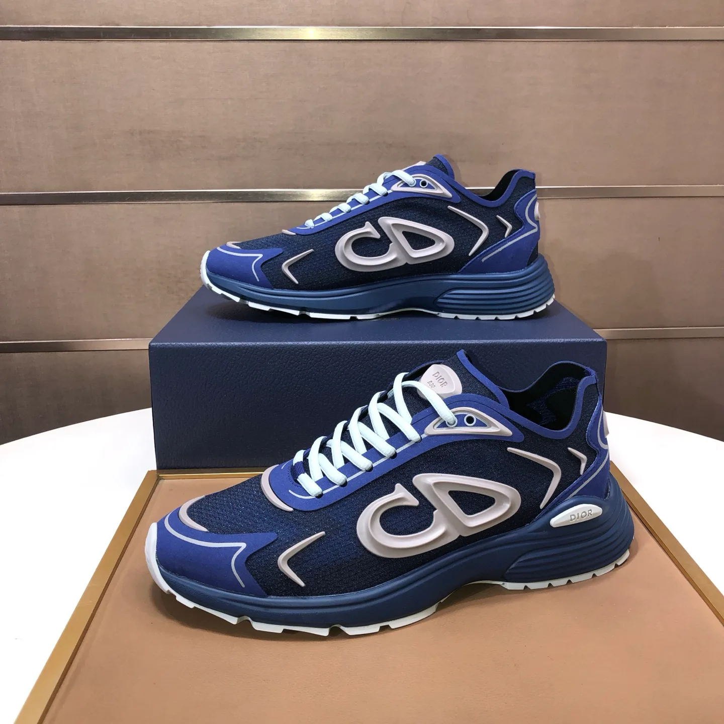 Кроссовки Мужские Christian Dior 19044029