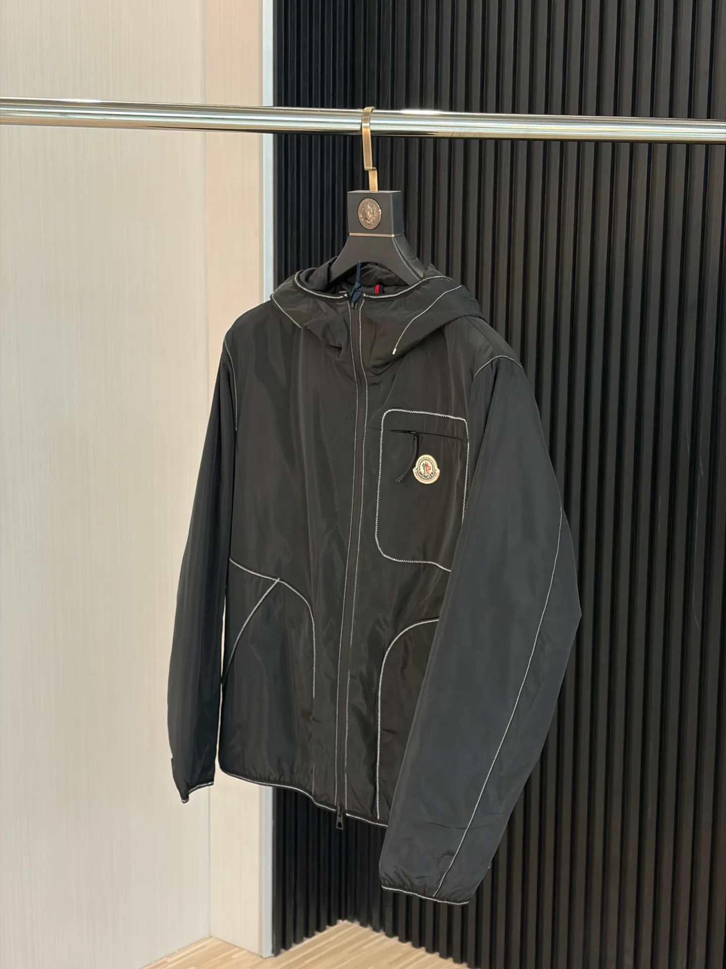 Куртки И Пуховики Мужские Moncler 18218448