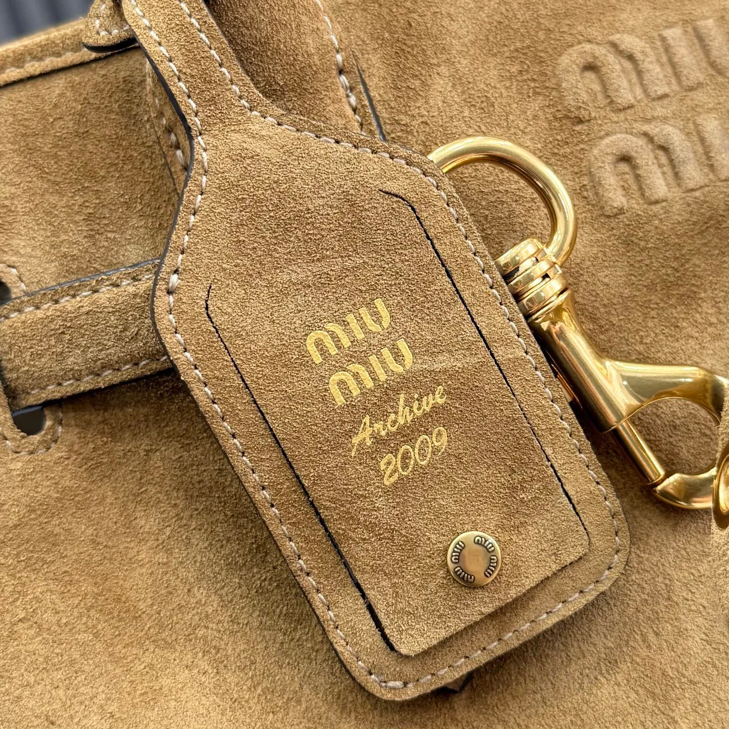 Классические Сумки Женские Miu Miu 11872252