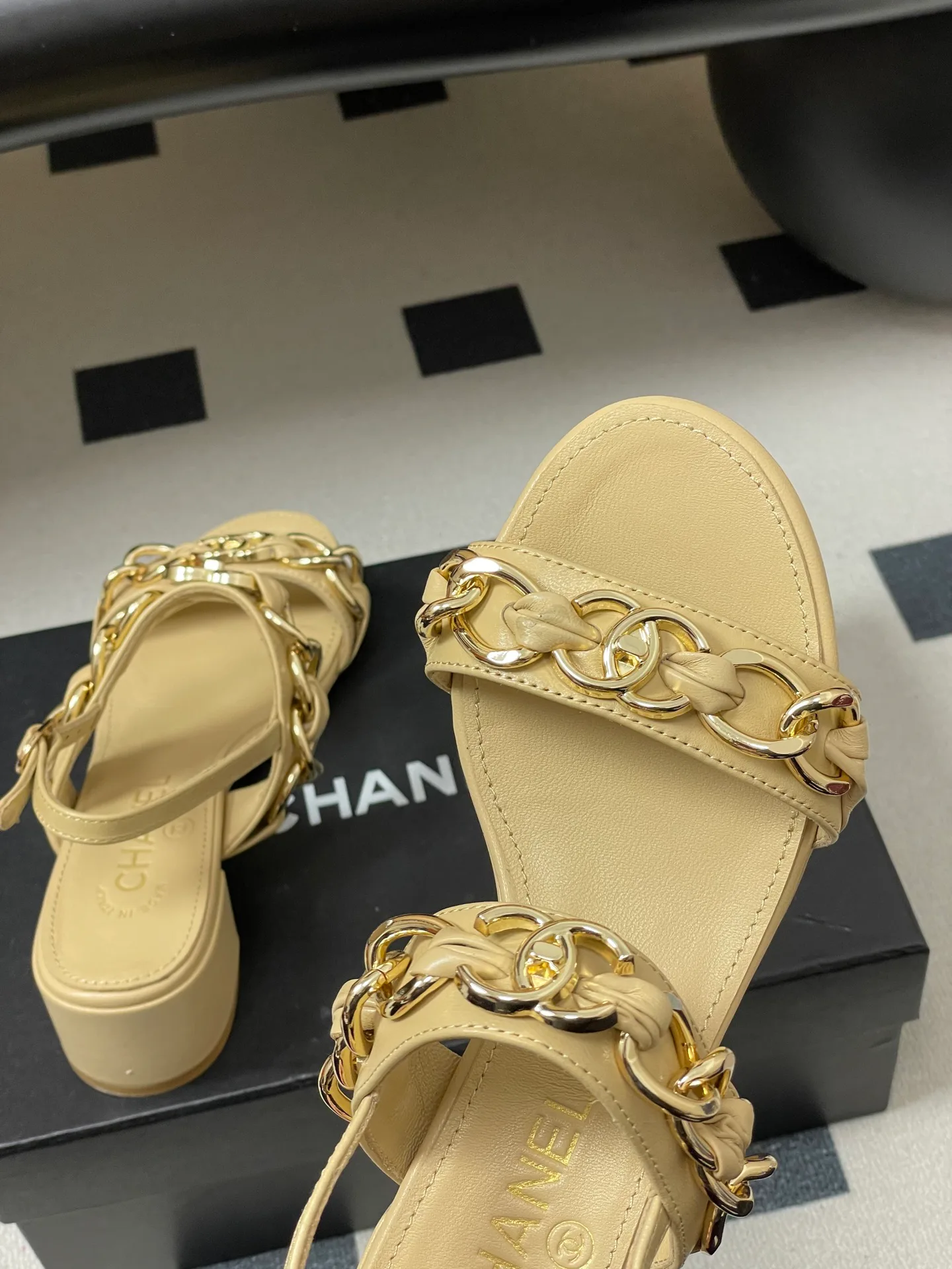 Босоножки Женские Chanel 12810838