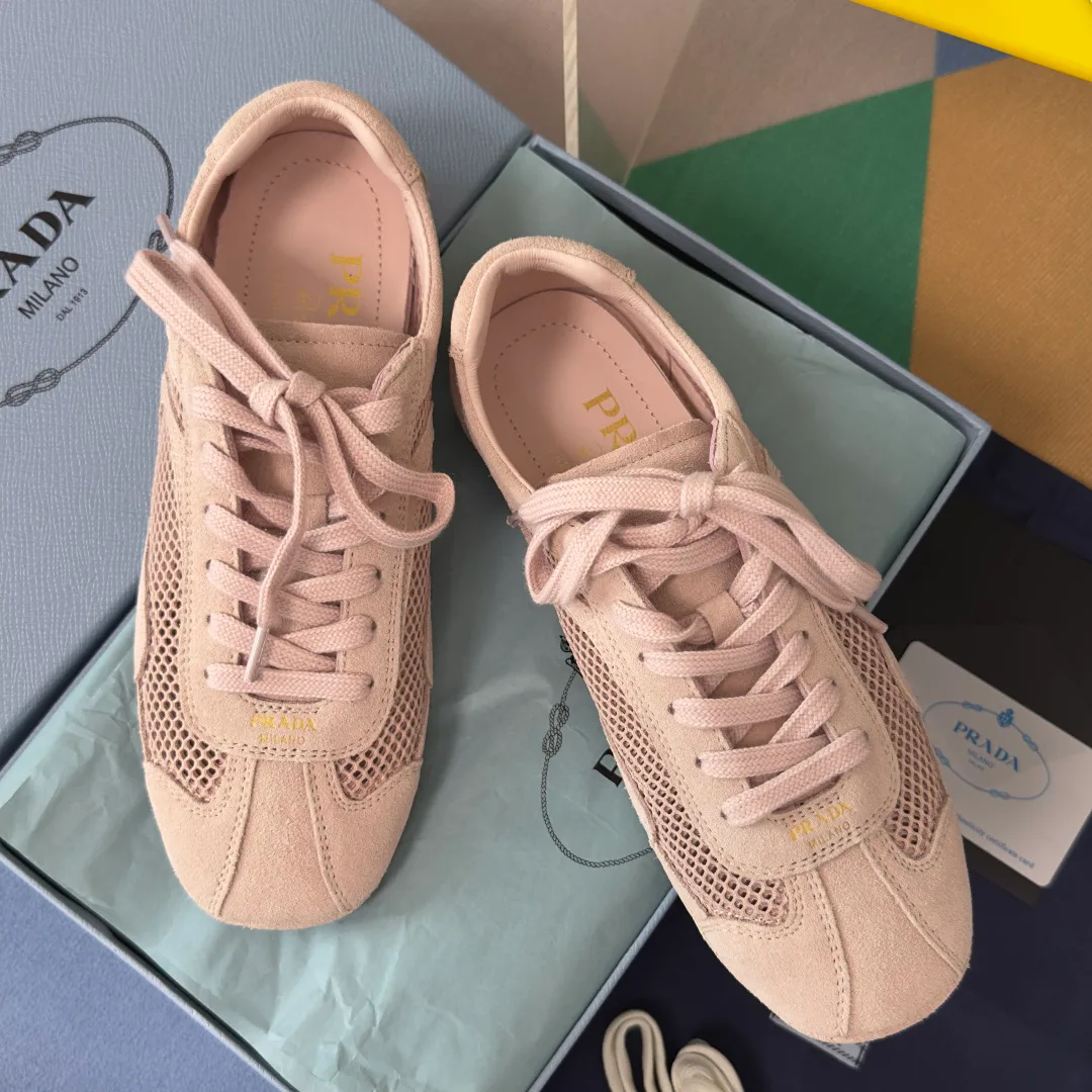 Кроссовки Женские Prada 11595713