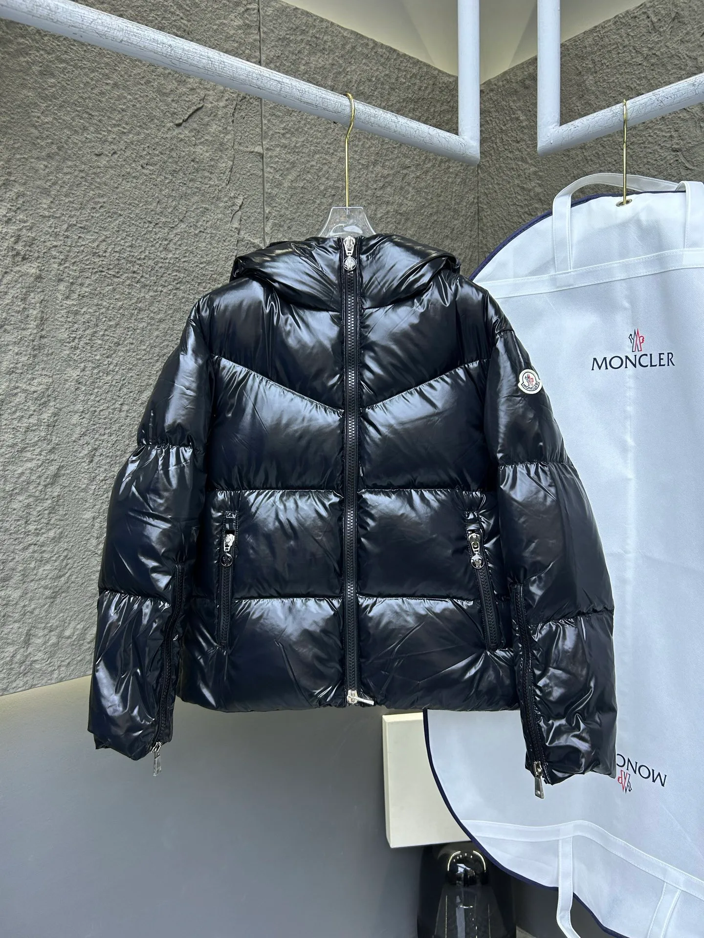 Куртки И Пуховики Женские Moncler 17964478