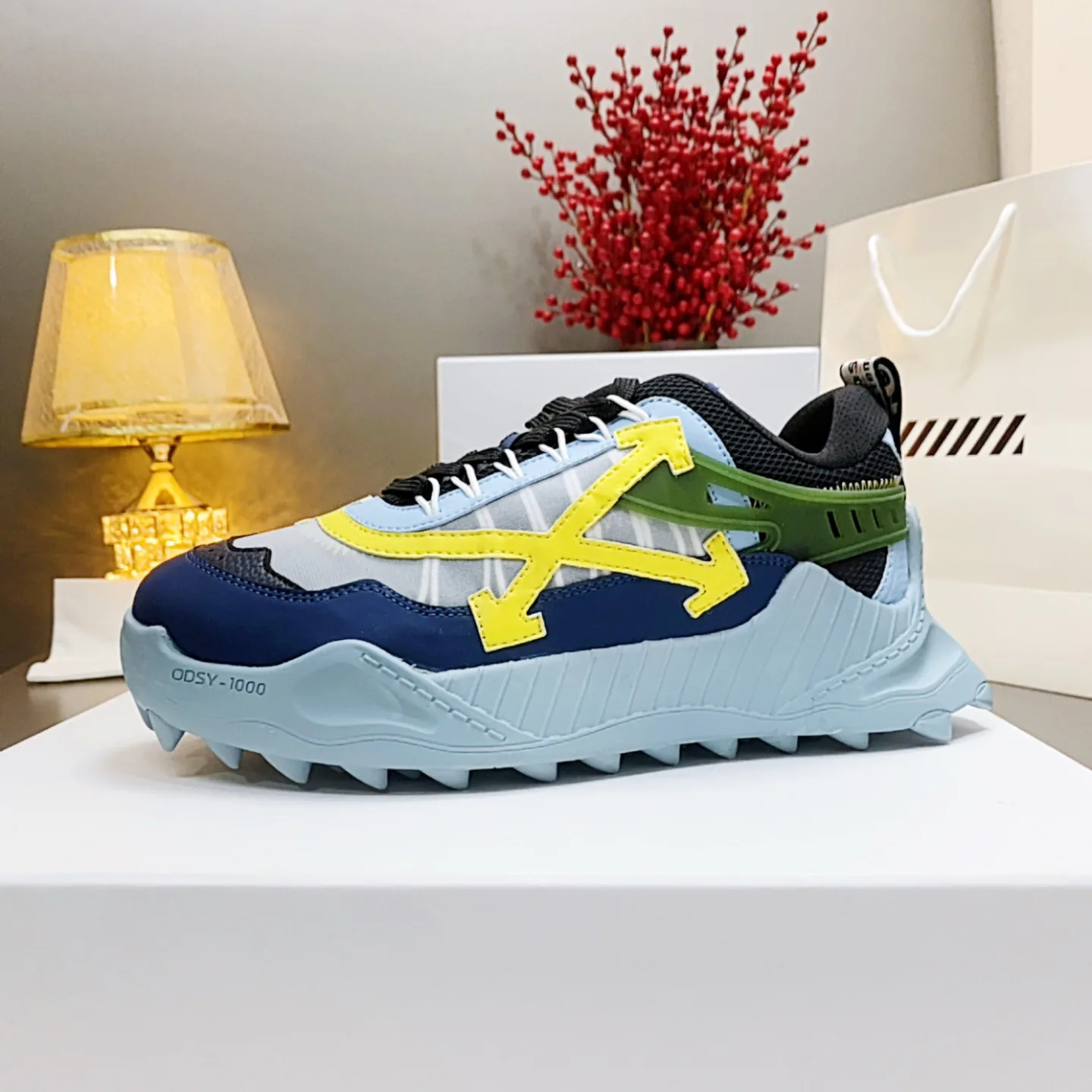 Кроссовки Женские Off-White 17530542