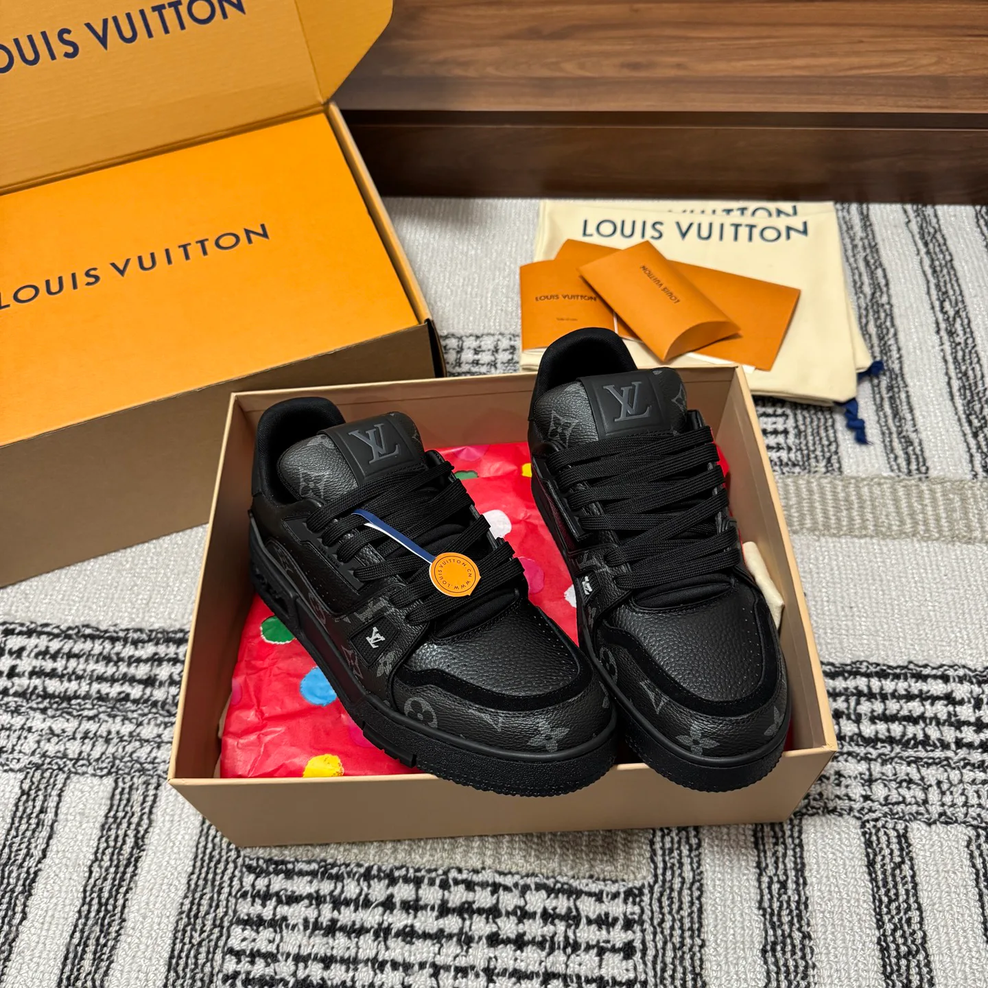 Кроссовки Женские Louis Vuitton 1546840