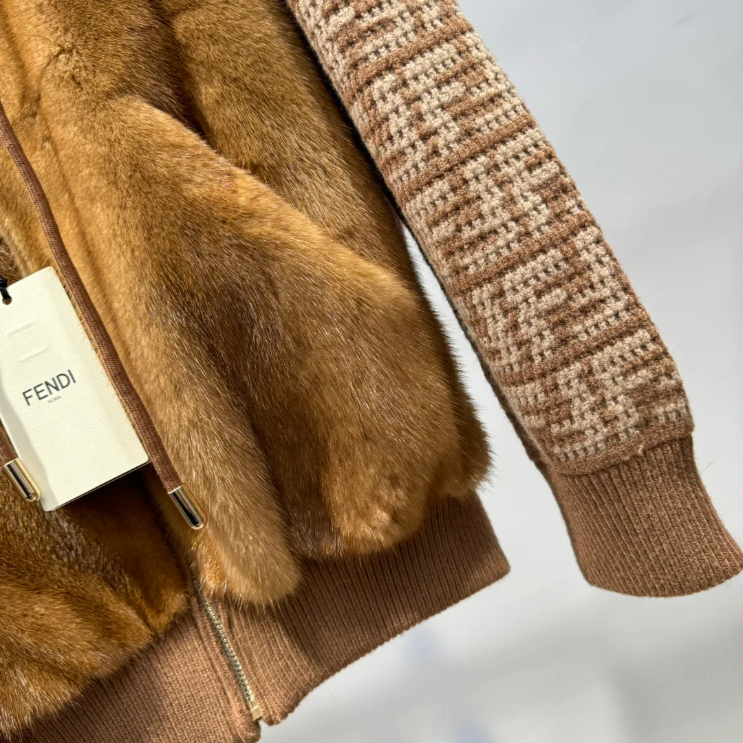 Куртки И Пуховики Женские Fendi 1512145