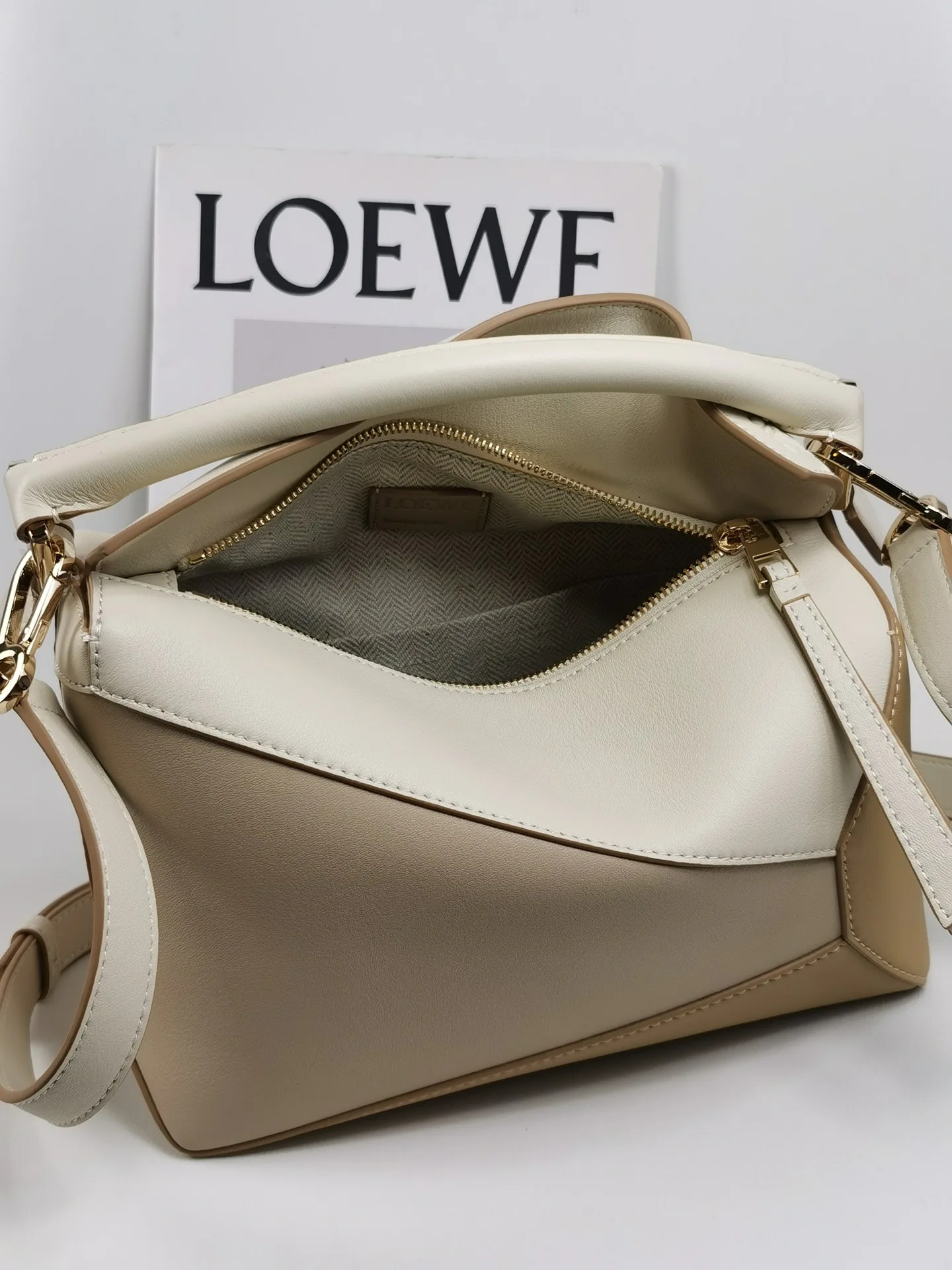 Классические Сумки Женские Loewe 13339534
