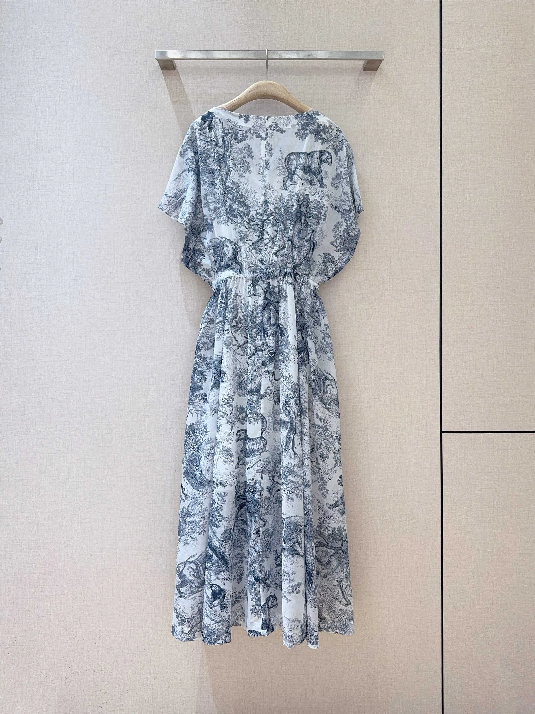 Платья Женские Christian Dior 17290290