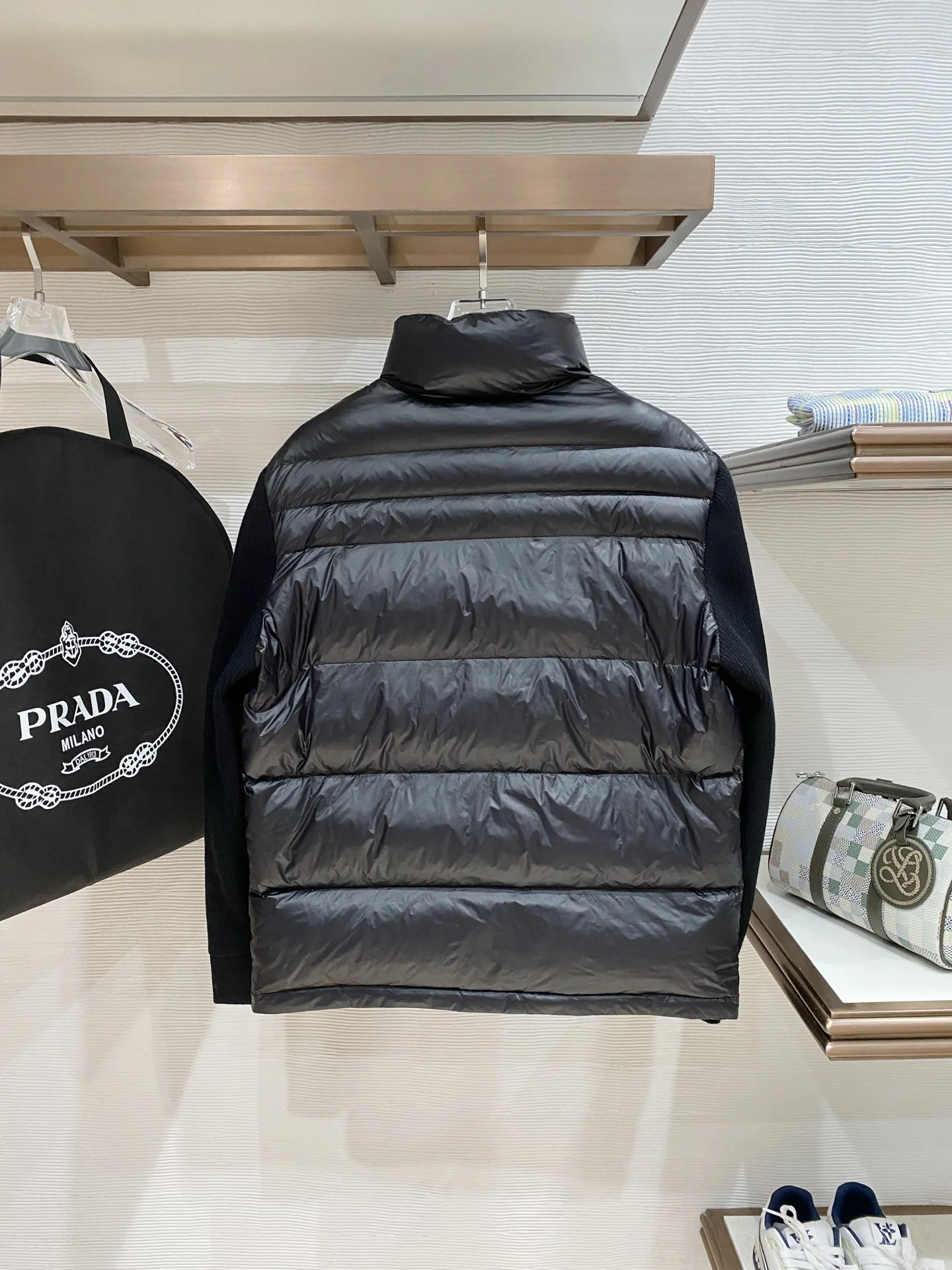 Куртки И Пуховики Мужские Prada 17930653