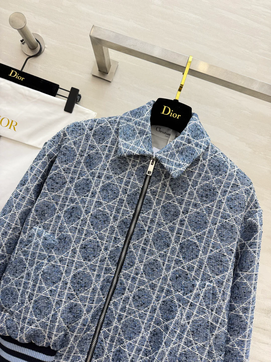 Куртки И Пуховики Женские Christian Dior 18276733