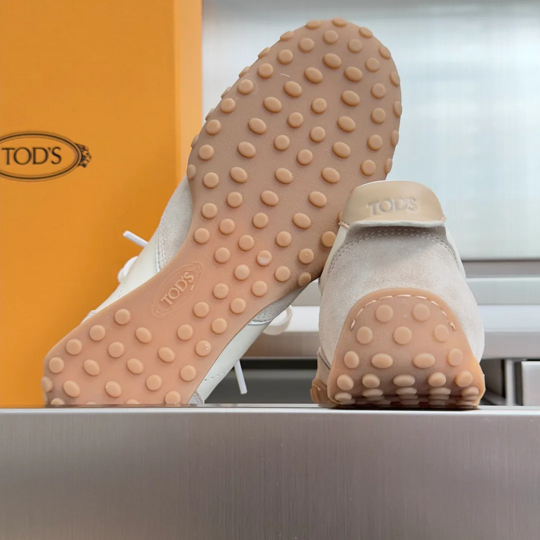 Кроссовки Женские Tod's 18363470