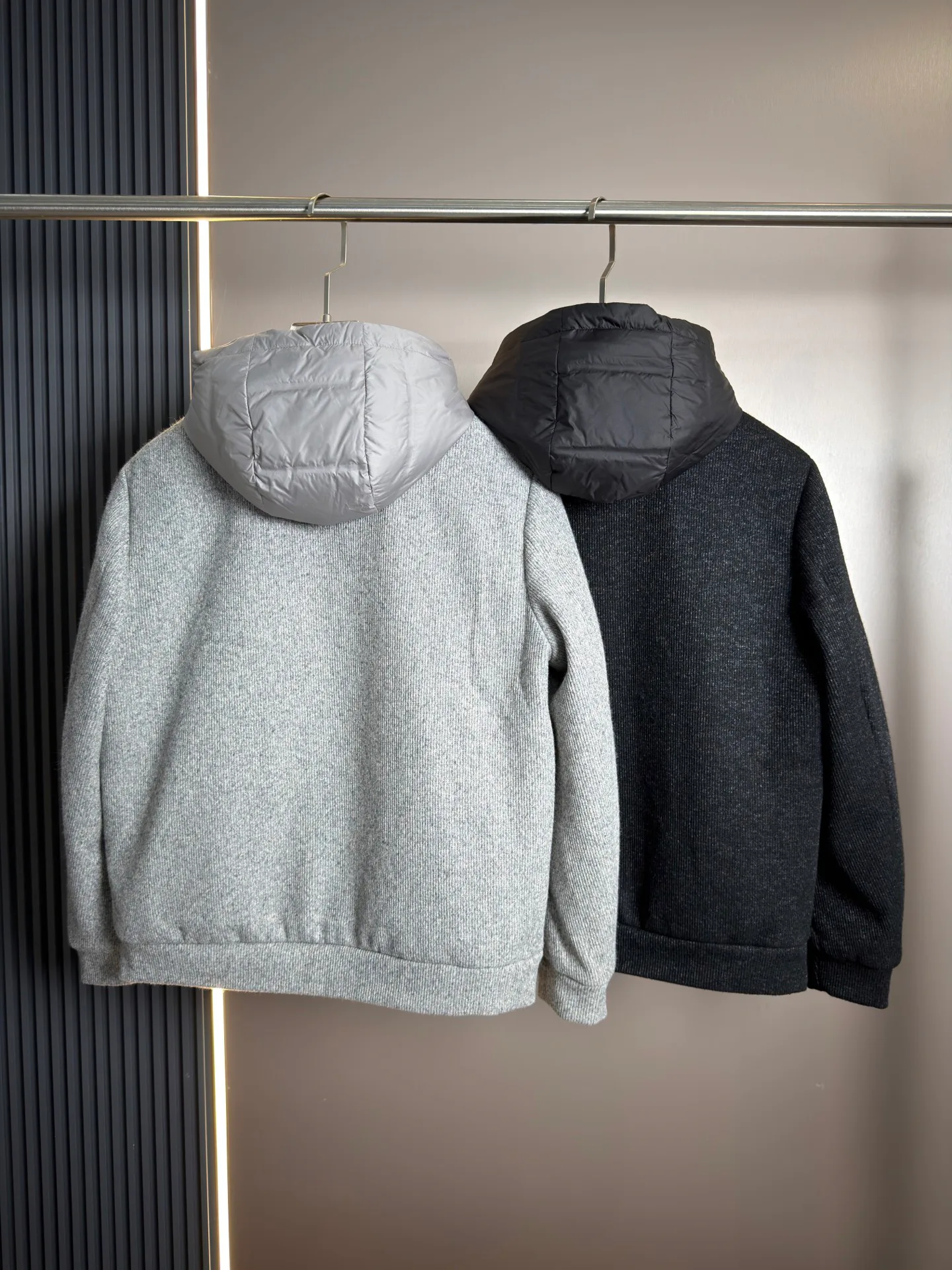 Куртки И Пуховики Мужские Moncler 18216845