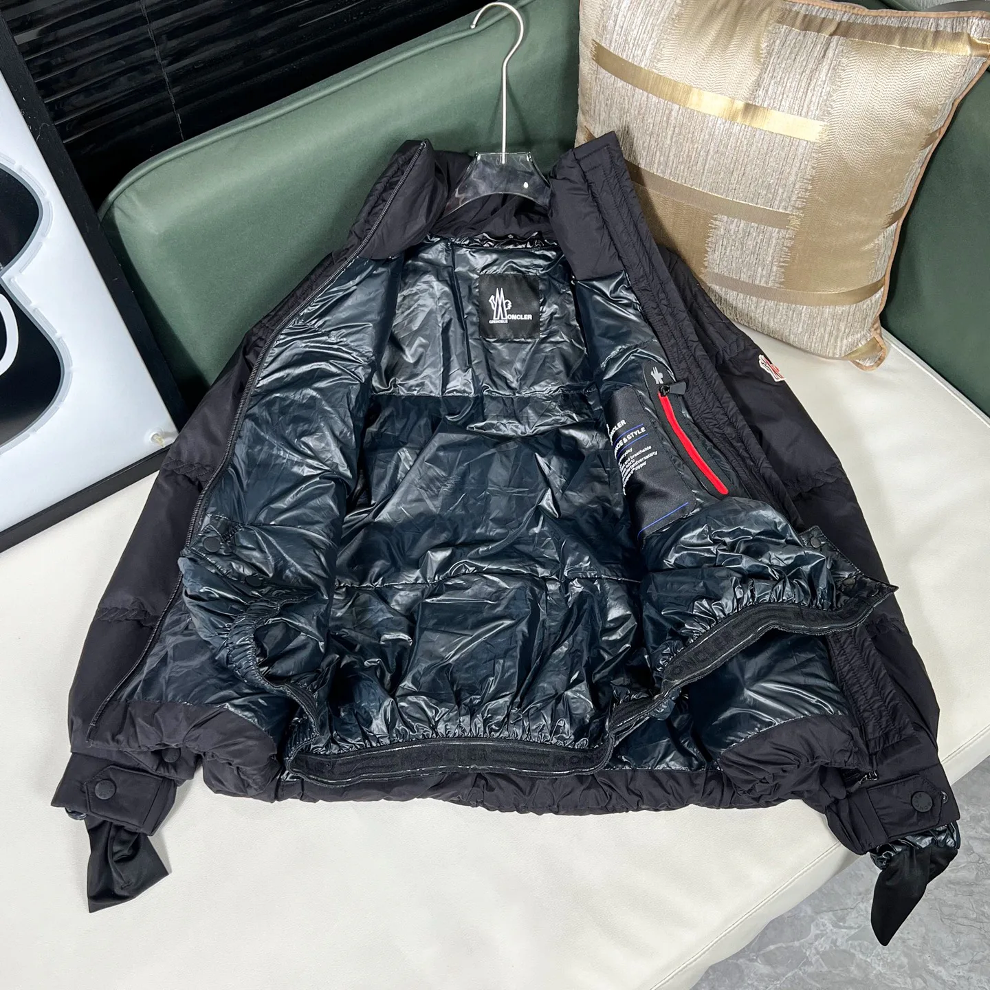 Куртки И Пуховики Женские Moncler 18728954