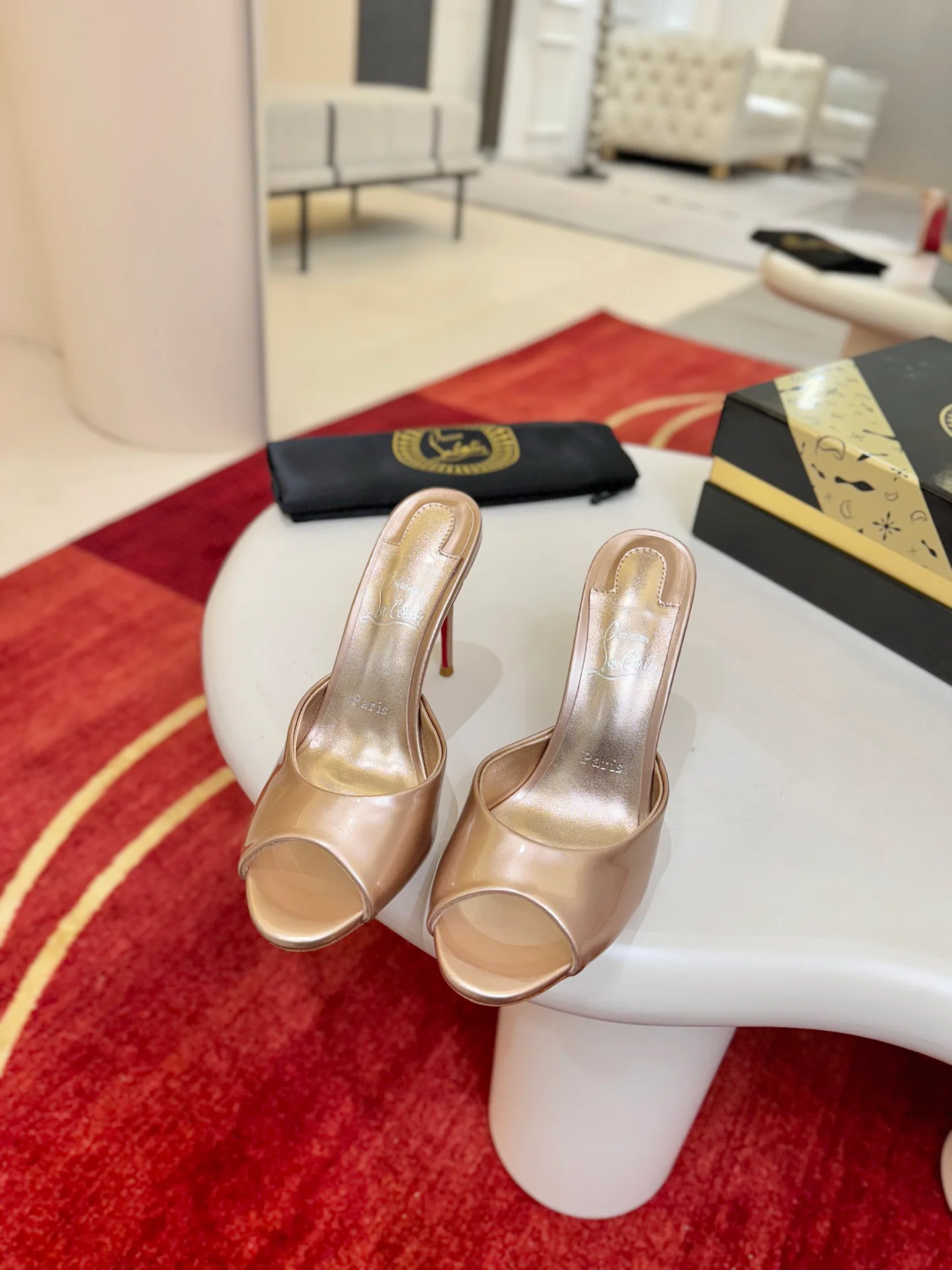 Туфли Женские Christian Louboutin 18821546