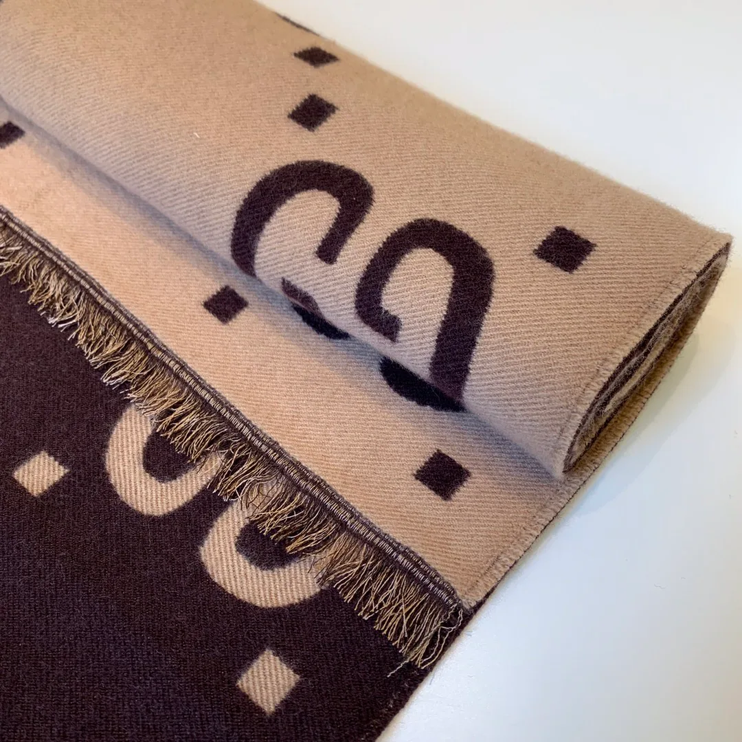 Шарфы Gucci 136860