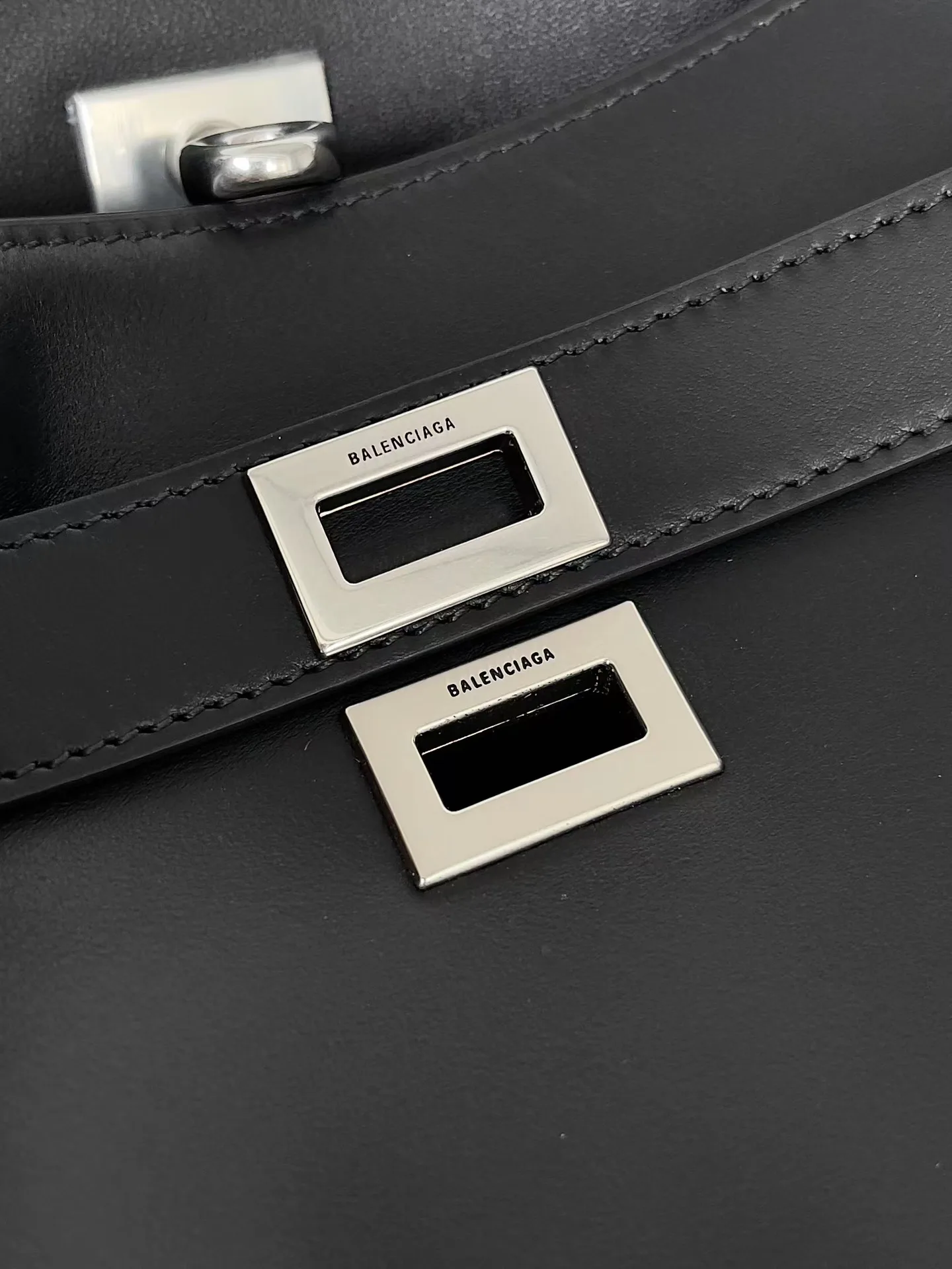 Классические Сумки Женские Balenciaga 17424