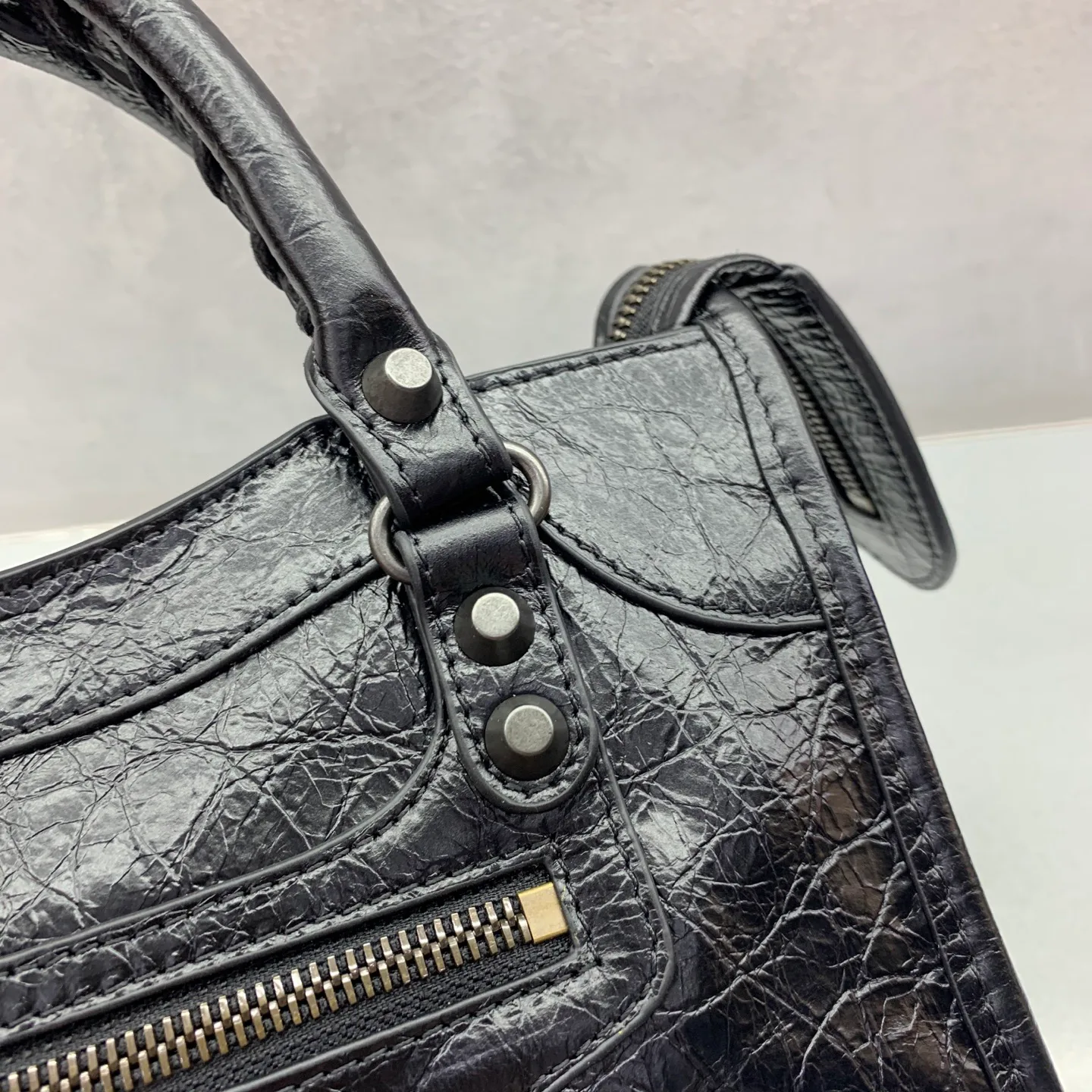 Классические Сумки Женские Balenciaga 18135976