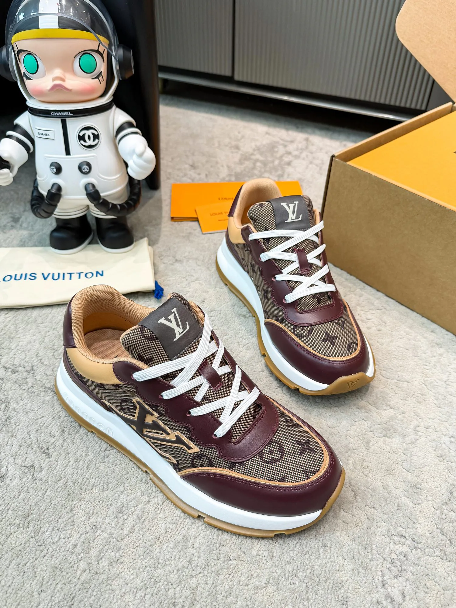 Кроссовки Женские Louis Vuitton 9158850
