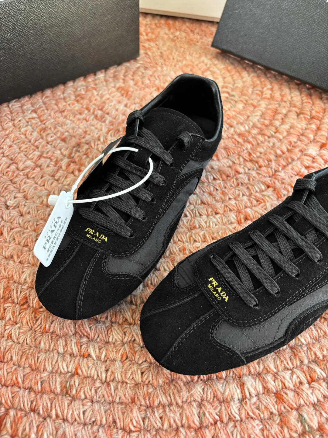 Кроссовки Женские Prada 10446965