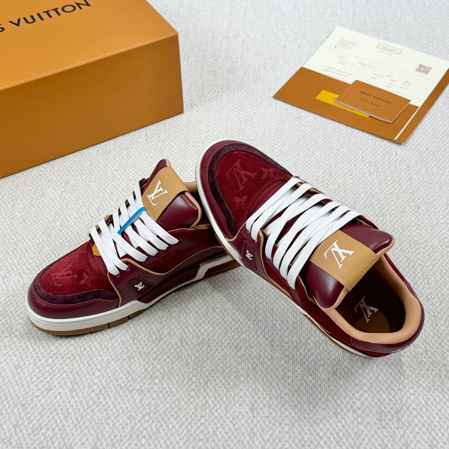 Кроссовки Женские Louis Vuitton 18892474
