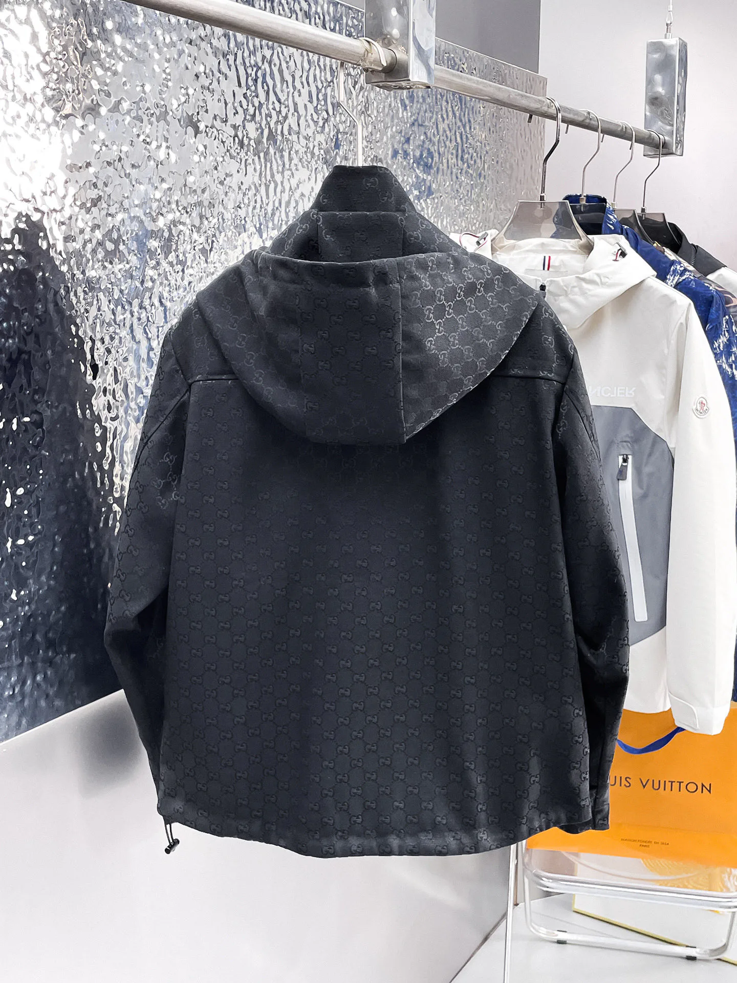 Куртки И Пуховики Мужские Gucci 9352301