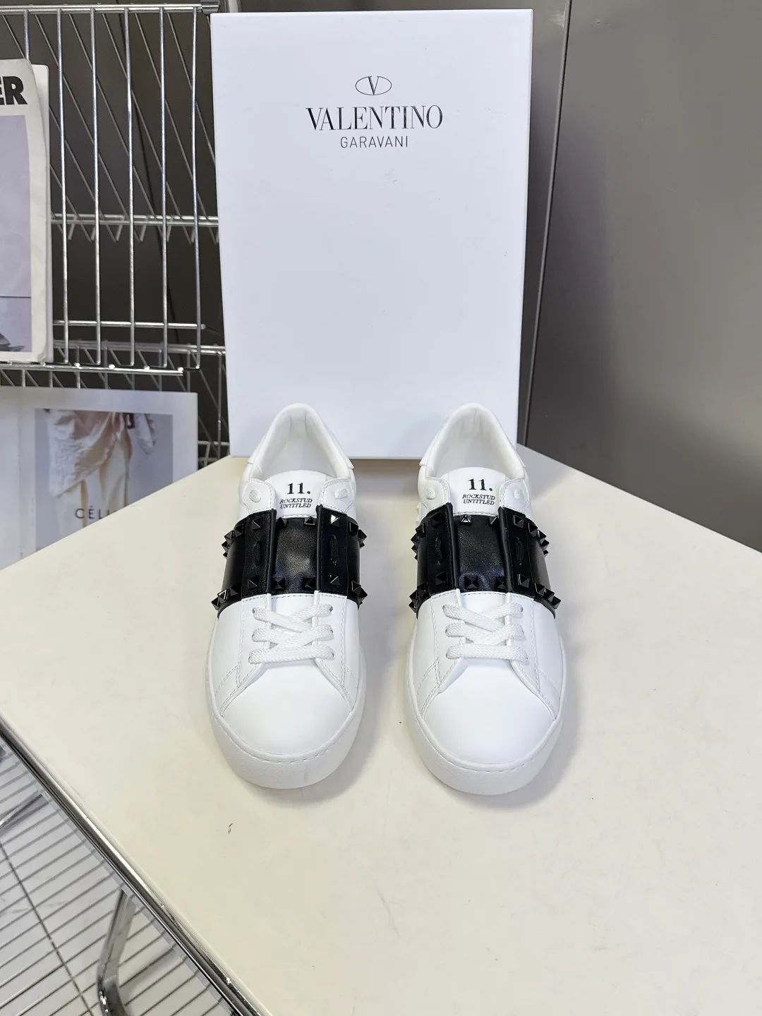 Кроссовки Женские Valentino 18817576