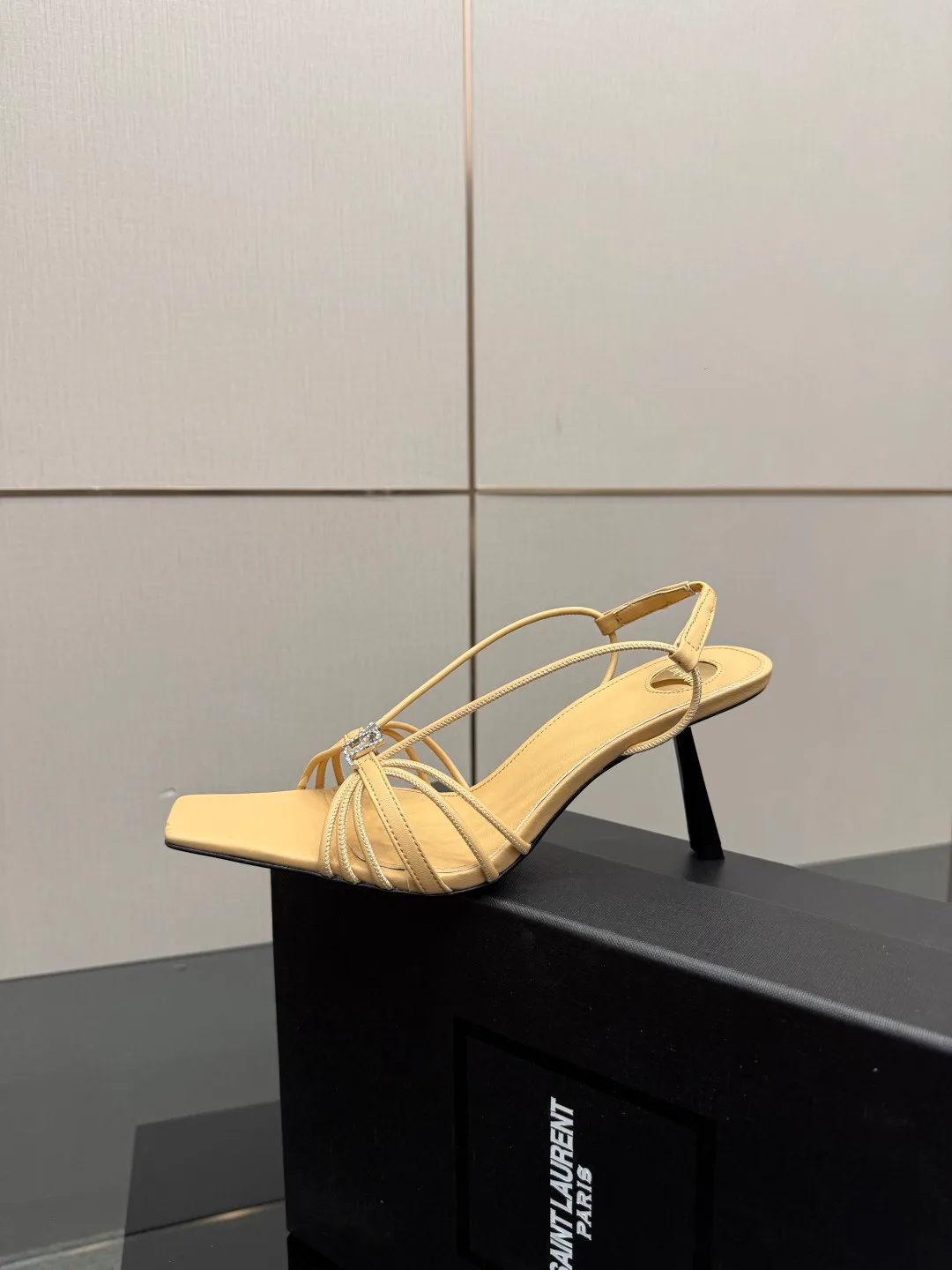 Босоножки Женские Saint Laurent 1435313