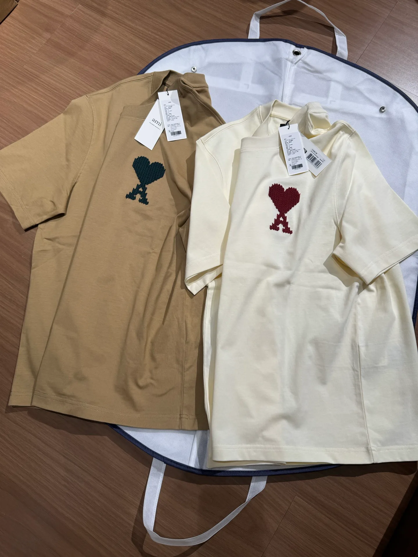 Футболки Женские Ami Paris 11882403