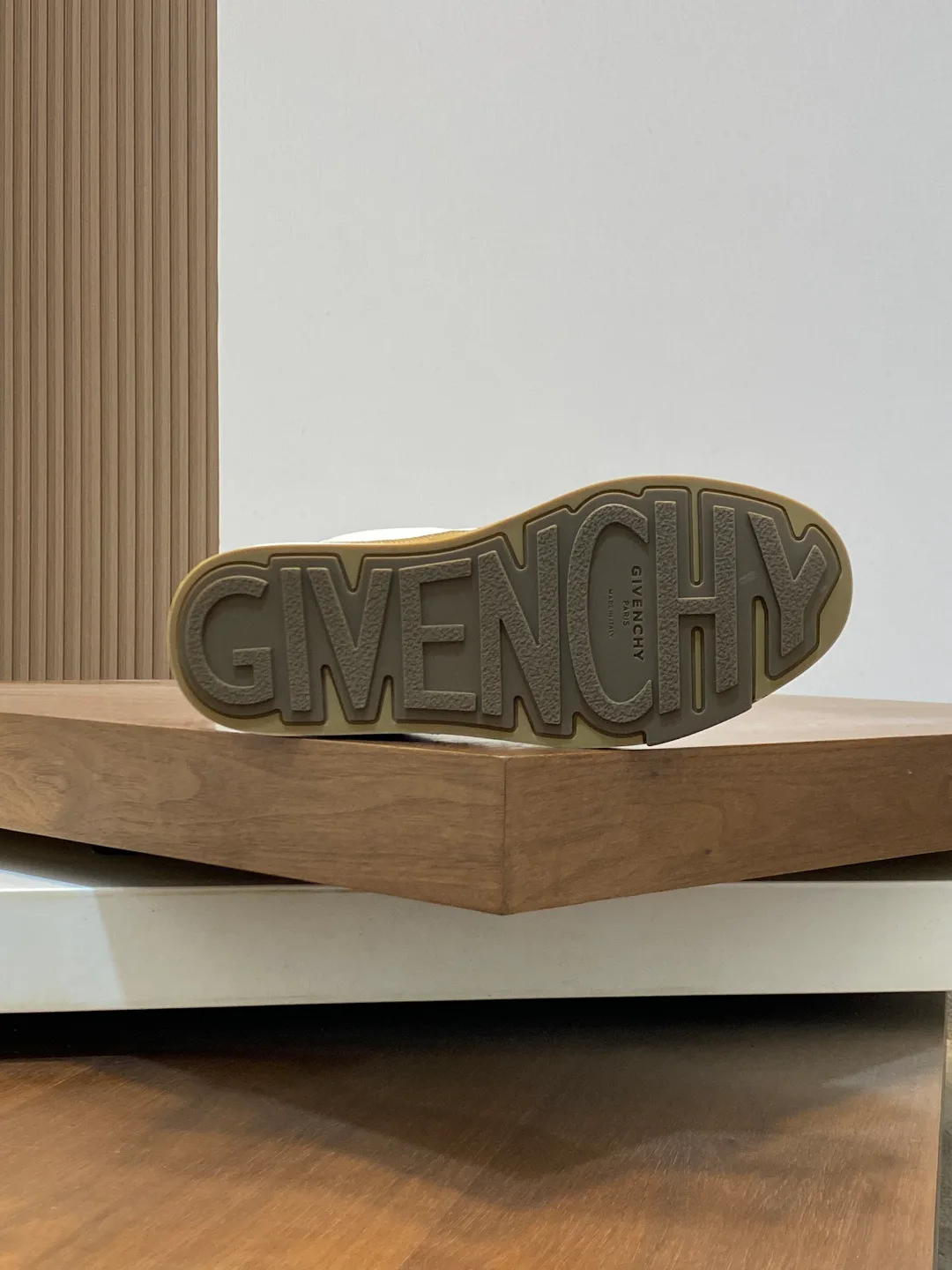 Кроссовки Женские Givenchy 2194093