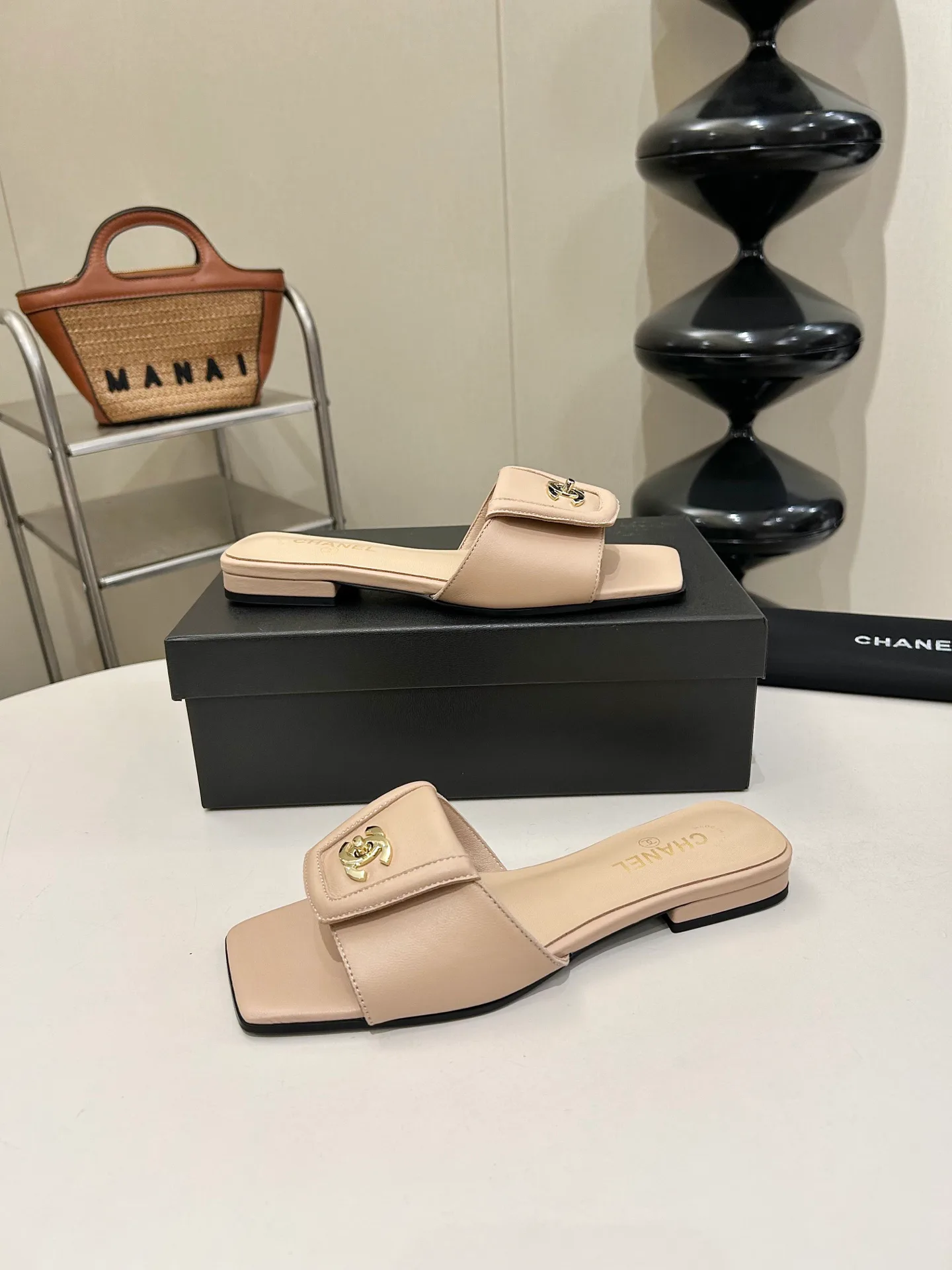 Шлепанцы Женские Chanel 13077793