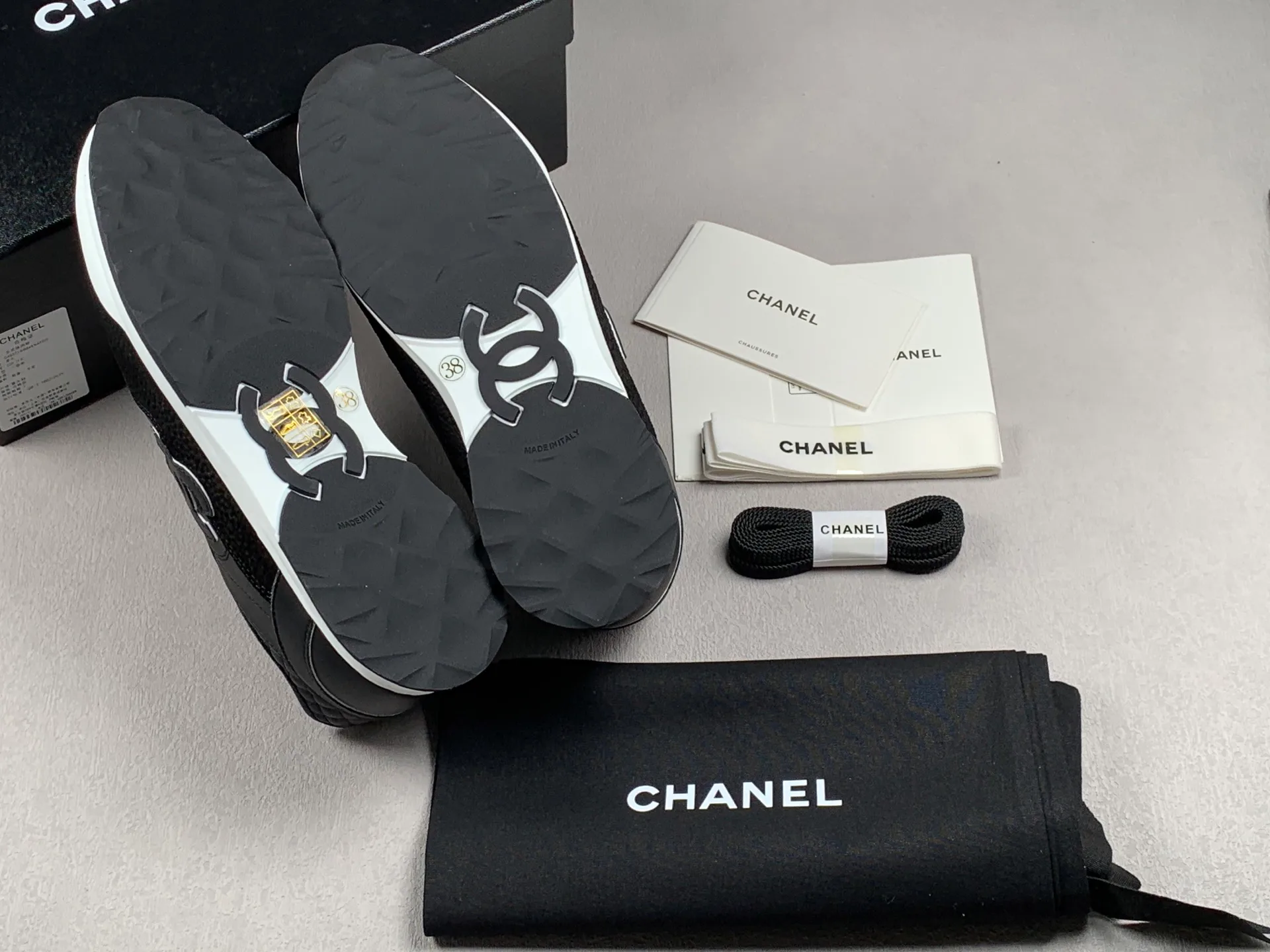 Кроссовки Женские Chanel 2612113