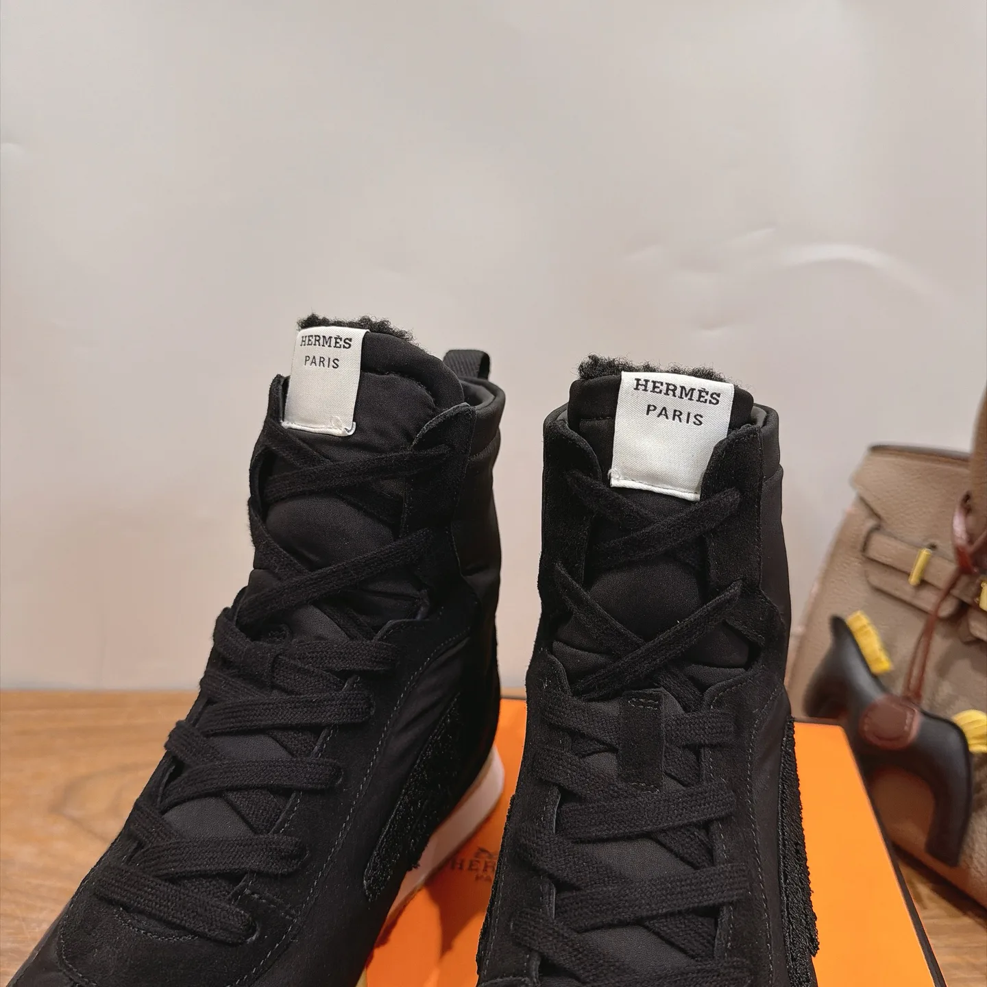 Кроссовки Женские Hermes 17935235
